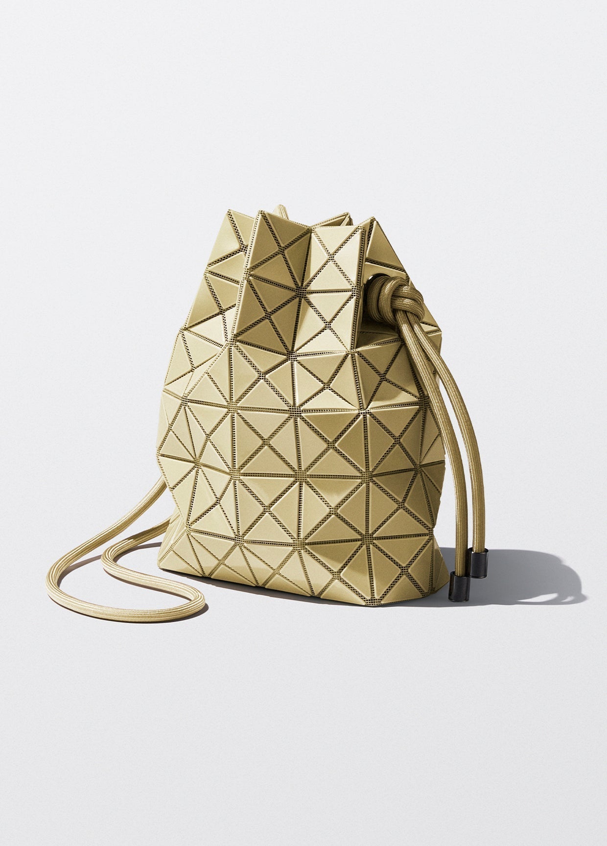 BAO BAO ISSEY MIYAKE LOOK 28 – ISSEY MIYAKE EU
