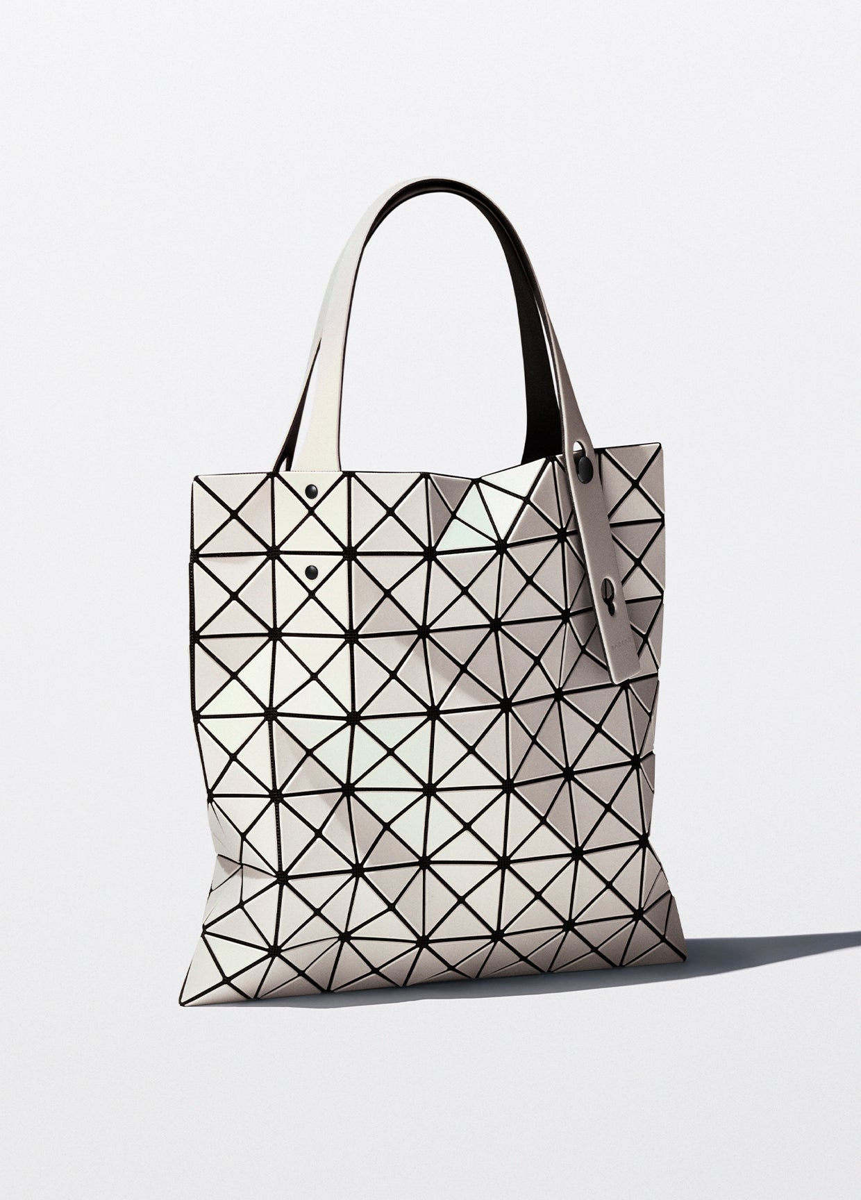 BAO BAO ISSEY MIYAKE LOOK 29 – ISSEY MIYAKE EU