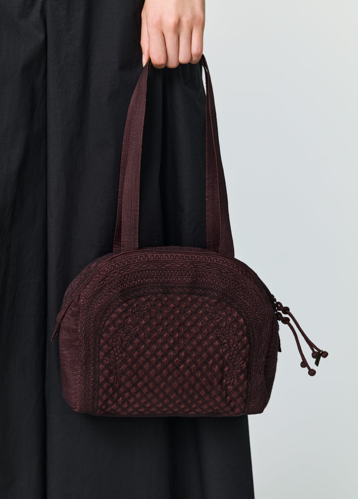 HaaT ISSEY MIYAKE 刺繍バック HaaT LOOK 18 – ISSEY MIYAKE EU