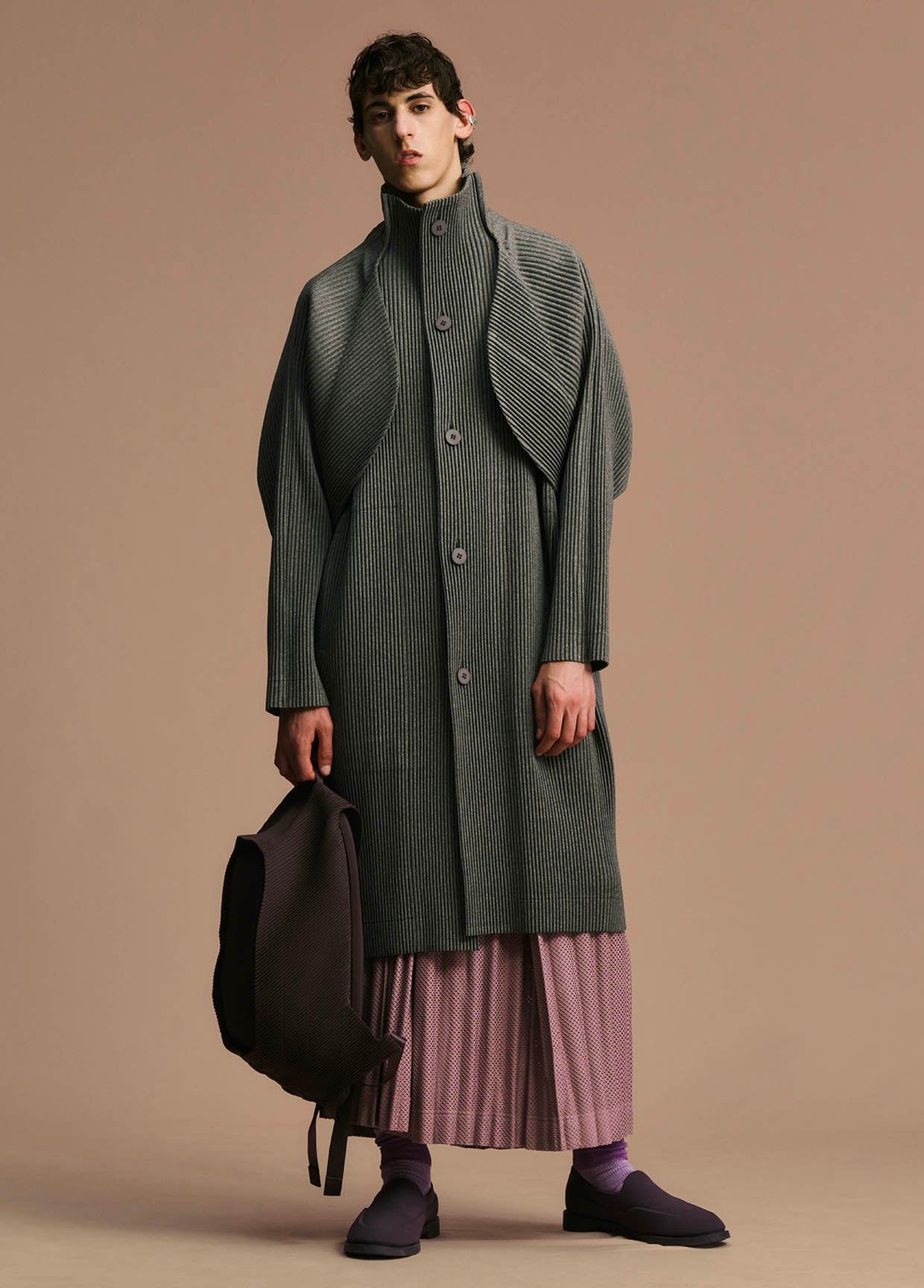 HOMME PLISSÉ ISSEY MIYAKE LOOK 25 – ISSEY MIYAKE EU