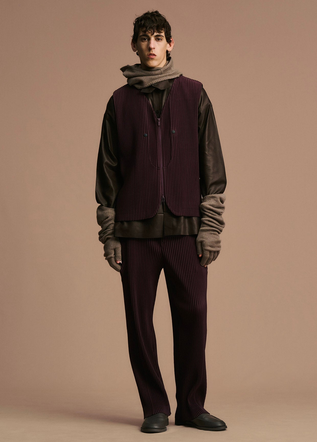 hommeplisse isseymiyake basic トップス BASICS – isseymiyake.com