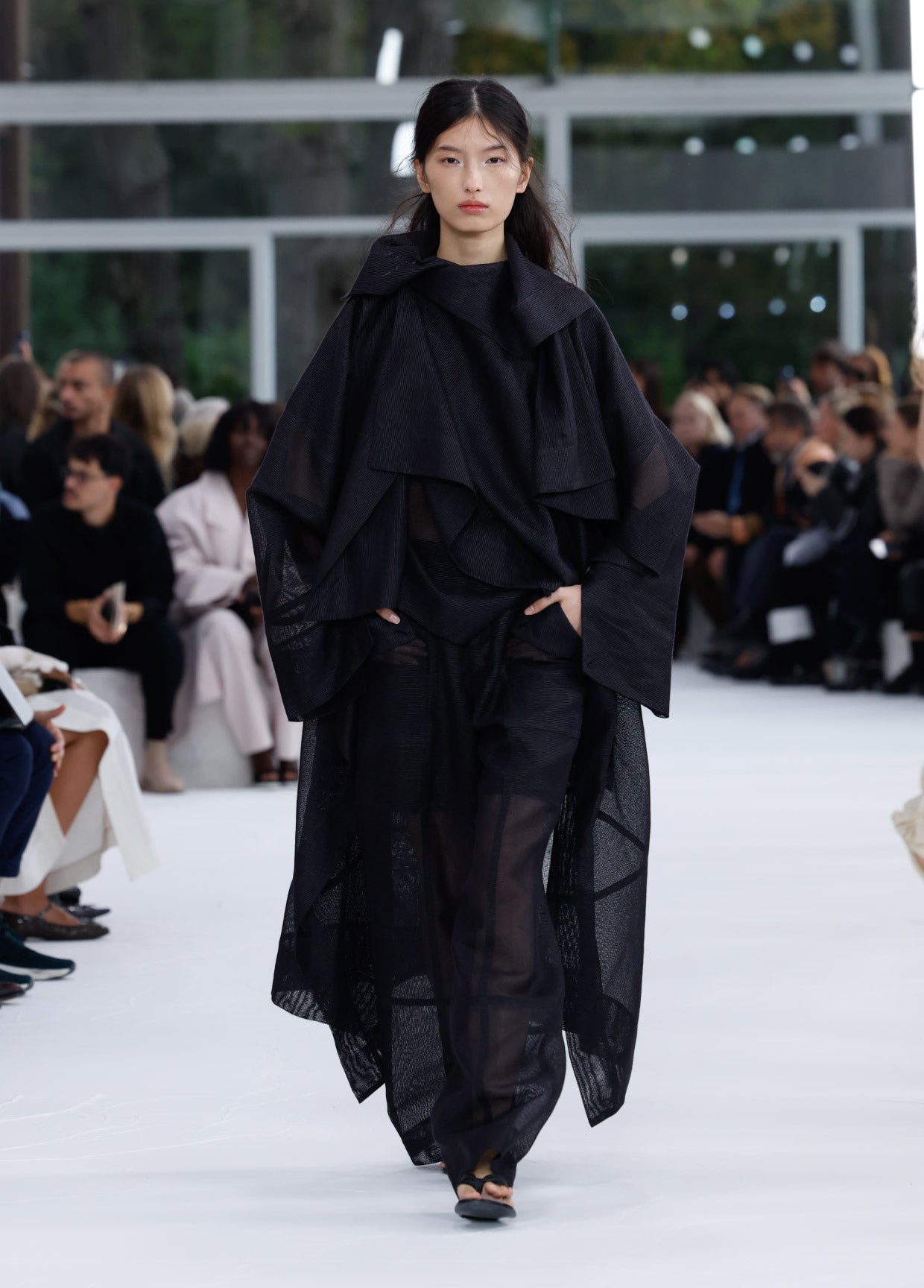 ISSEY MIYAKE SPRING SUMMER 2025 COLLECTIONS 41 – ISSEY MIYAKE EU