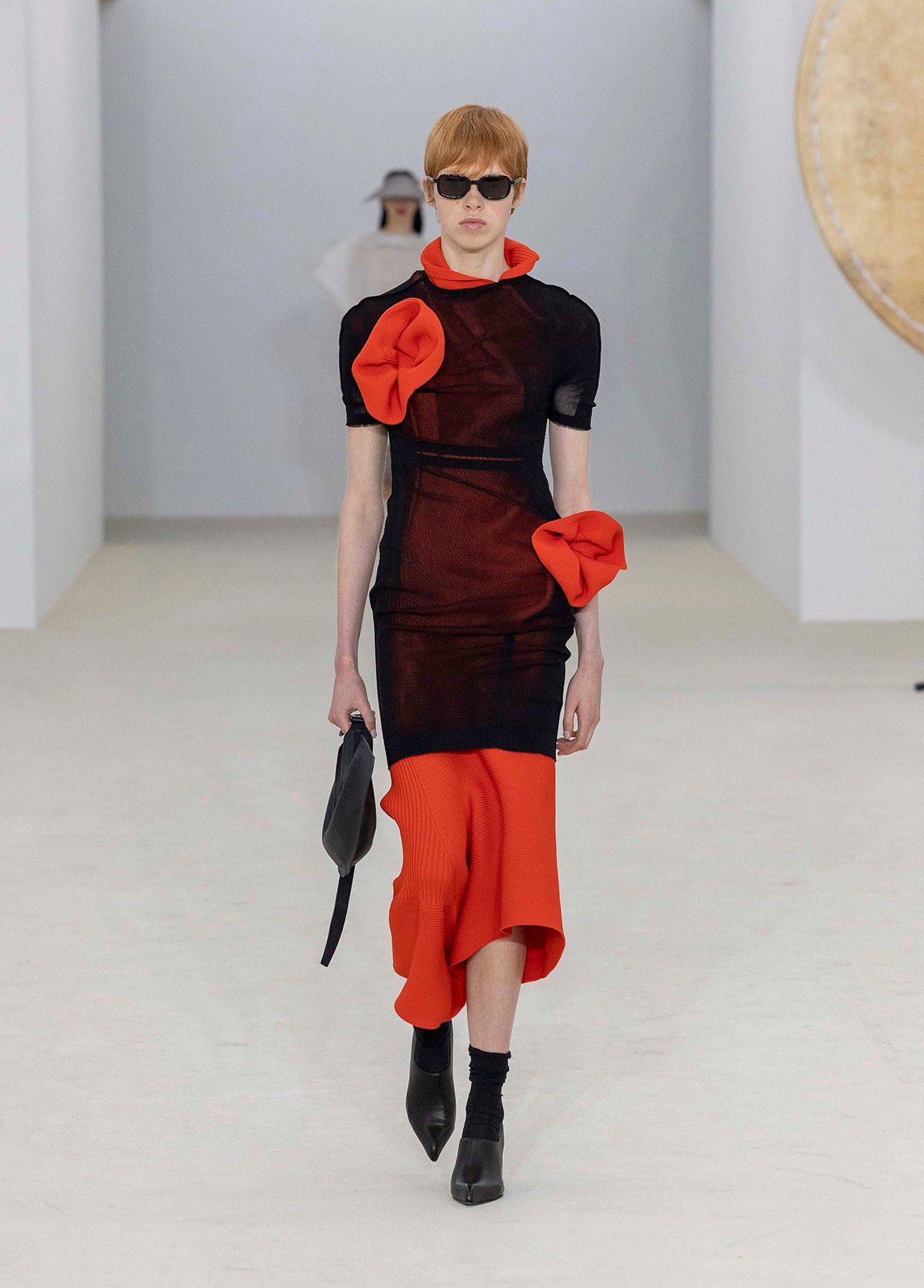 【新品未使用】ISSEY MIYAKE イッセイミヤケ ネックウォーマー レッド Release of new colours for “GEOMETRY” – ISSEY MIYAKE EU