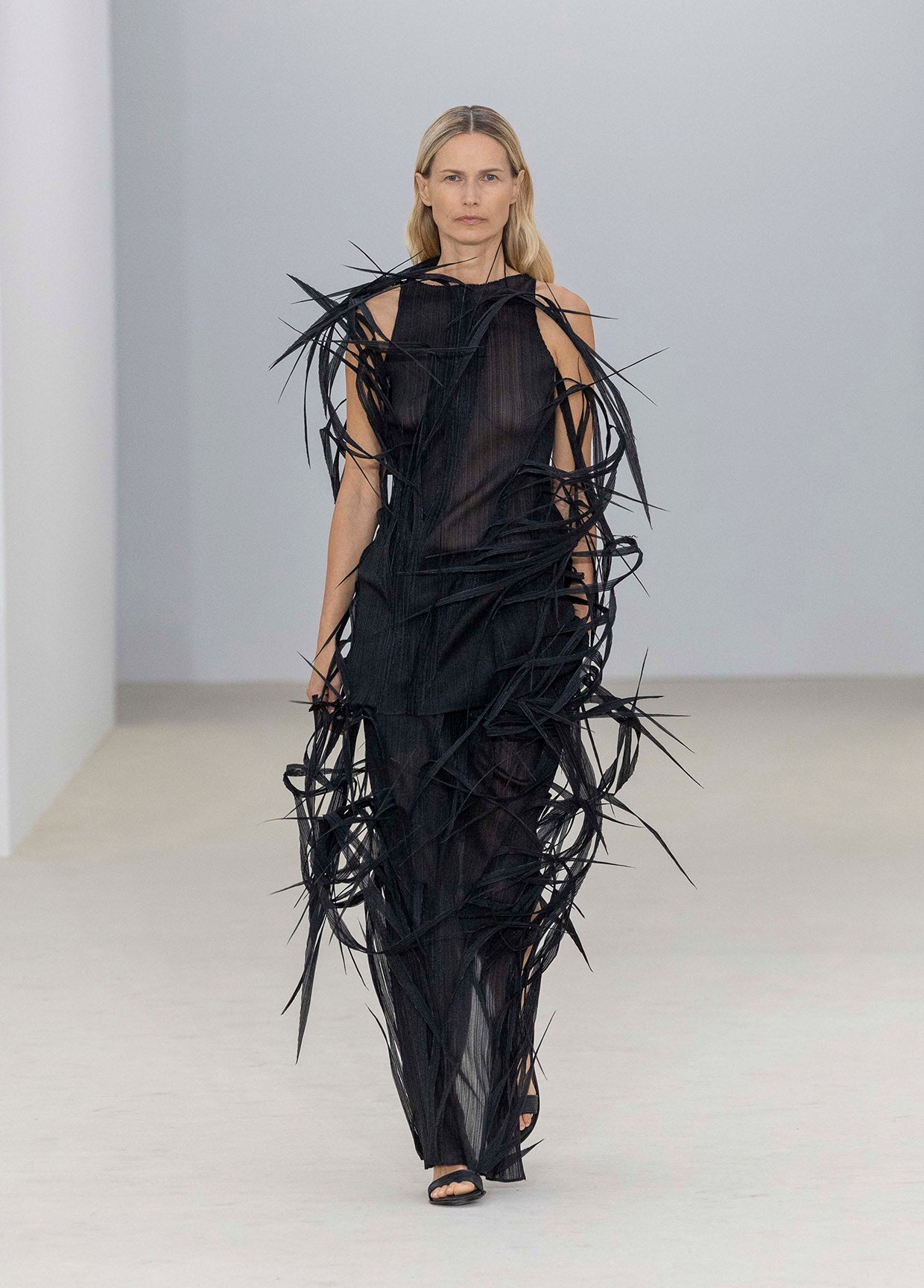 ISSEY MIYAKE SPRING SUMMER 2026 COLLECTIONS 44 – ISSEY MIYAKE EU
