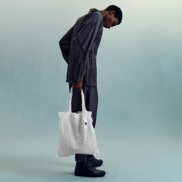 り*中様 イッセイミヤケ isseymiyake kusha kusha エコバ Introducing Item “KUSHA KUSHA” – ISSEY MIYAKE EU