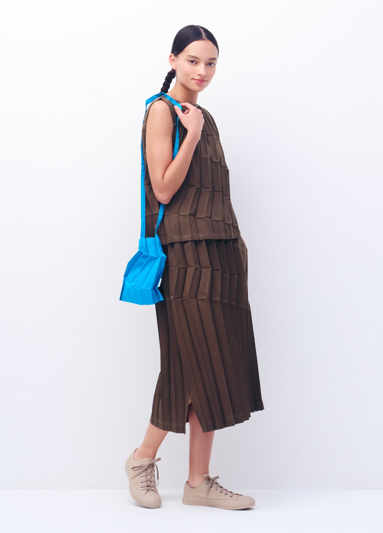 バッグ ISSEY MIYAKE me me ISSEY MIYAKE LOOK 35 – ISSEY MIYAKE EU