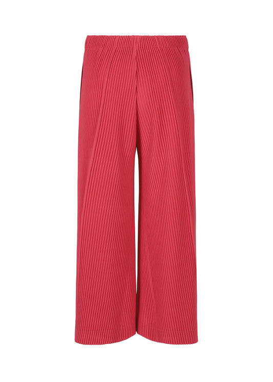 A detail shot of the HOMME PLISSE ISSEY MIYAKE PLEATS BOTTOMS 2 prêt à porter.