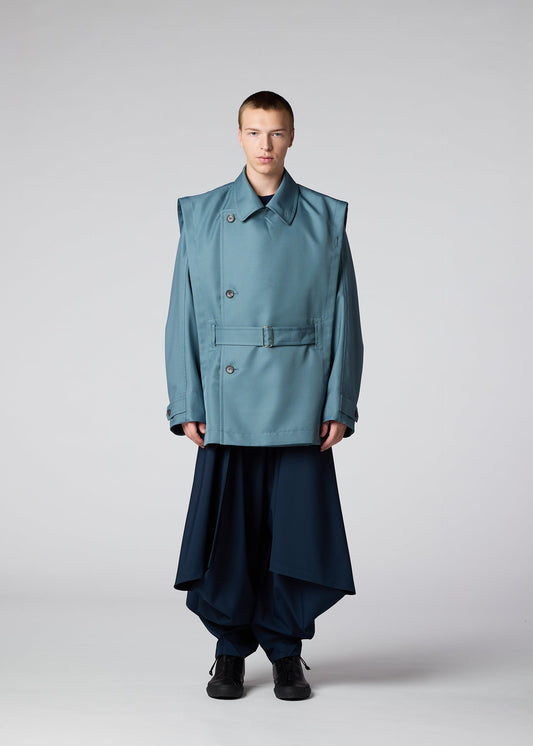 A model wears the IM Men WALL prêt à porter.
