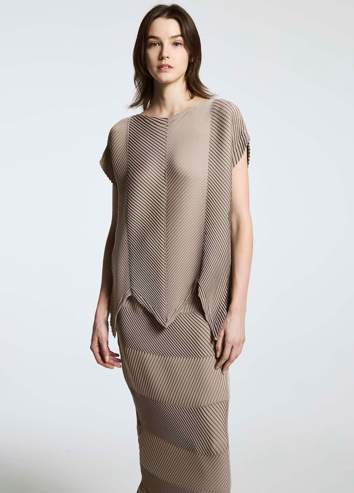 A-POC ABLE ISSEY MIYAKE LOOK 03