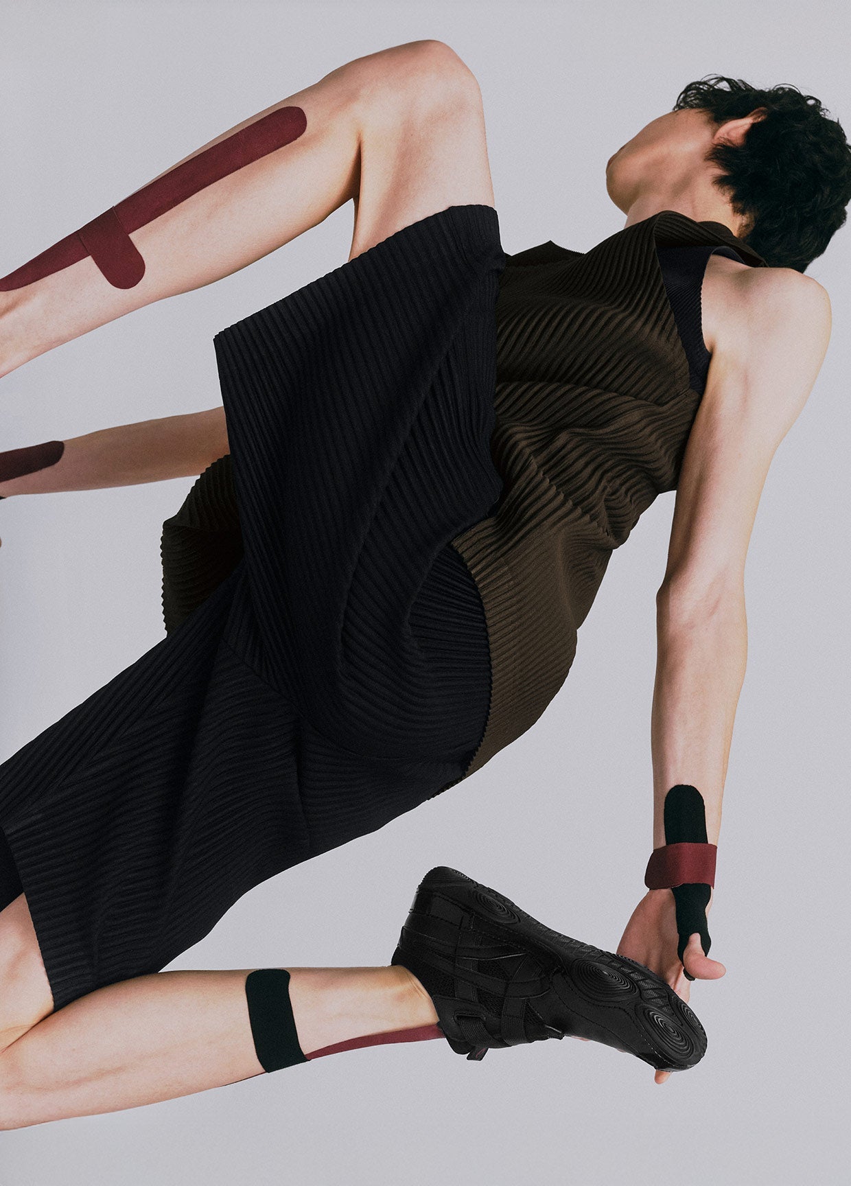 ISSEY MIYAKE FOOT LOOK 09