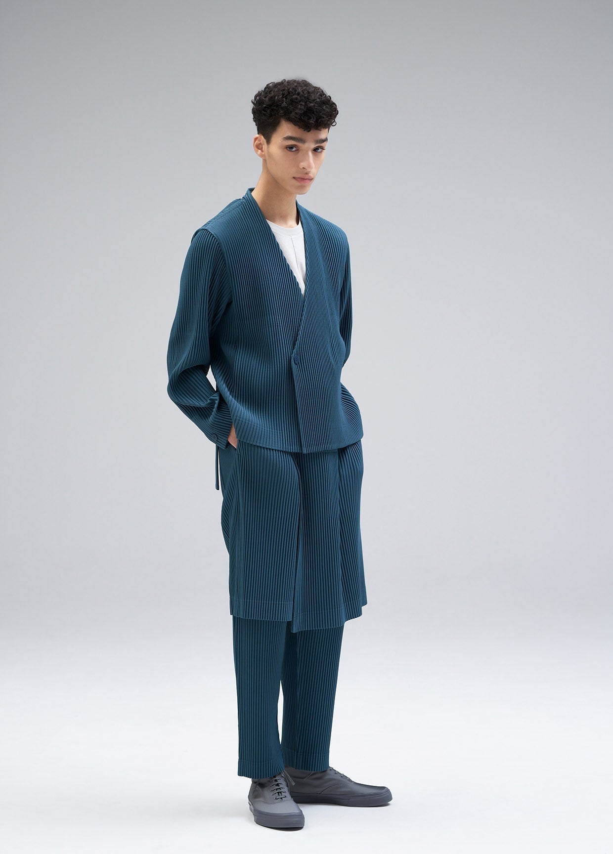 HOMME PLISSÉ ISSEY MIYAKE COLLECTIONS AUTUMN WINTER 2021/22