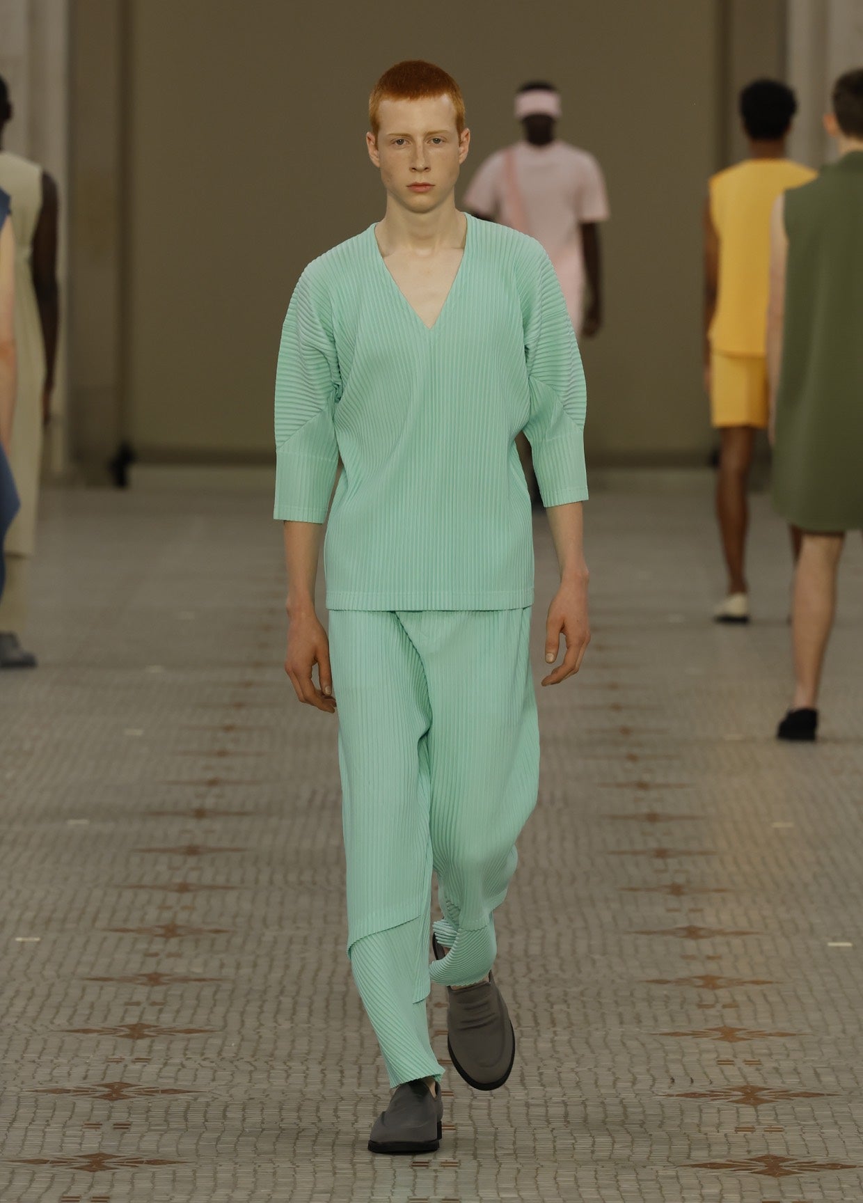 HOMME PLISSÉ ISSEY MIYAKE COLLECTIONS SPRING SUMMER 2024 – ISSEY