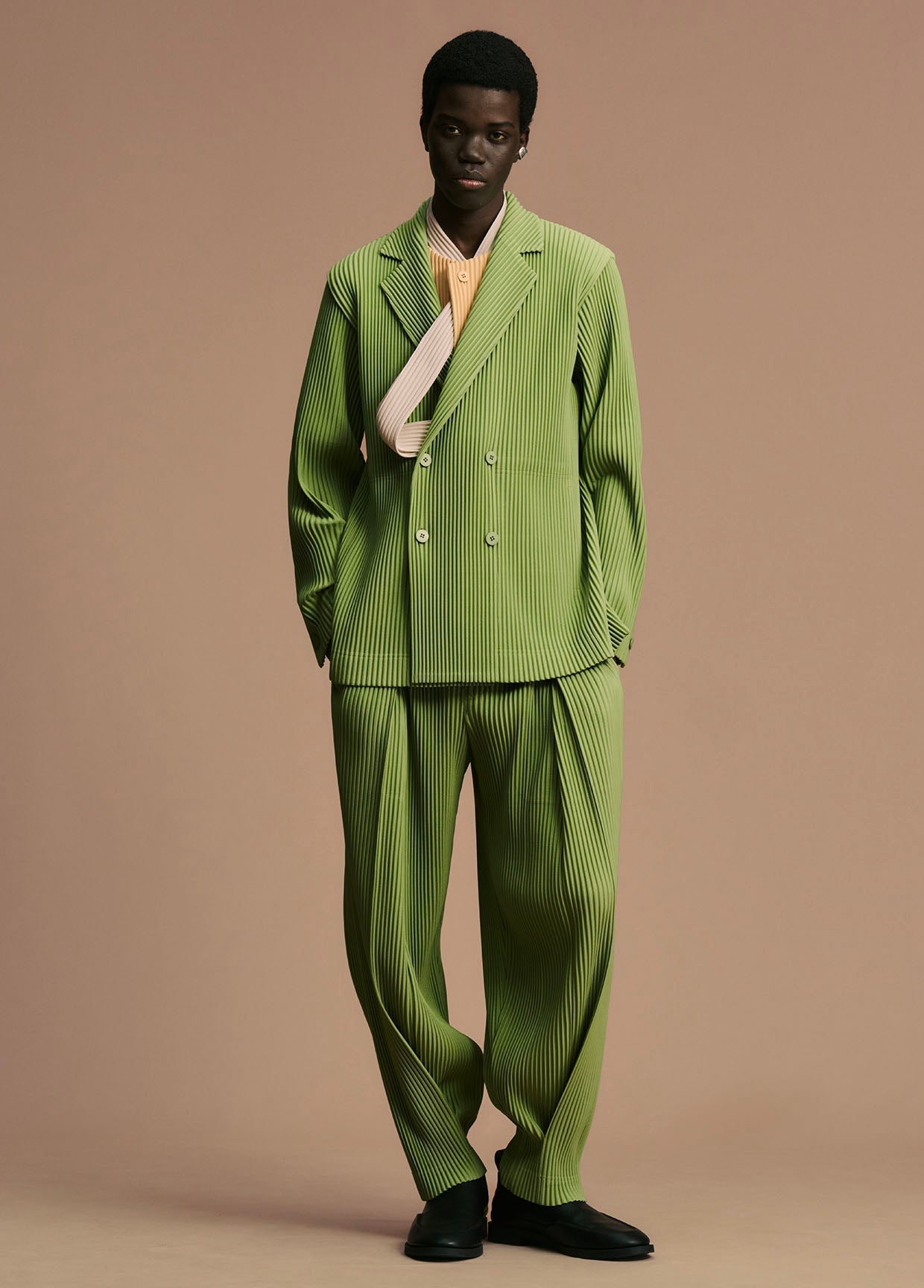 HOMME PLISSÉ ISSEY MIYAKE LOOK 14