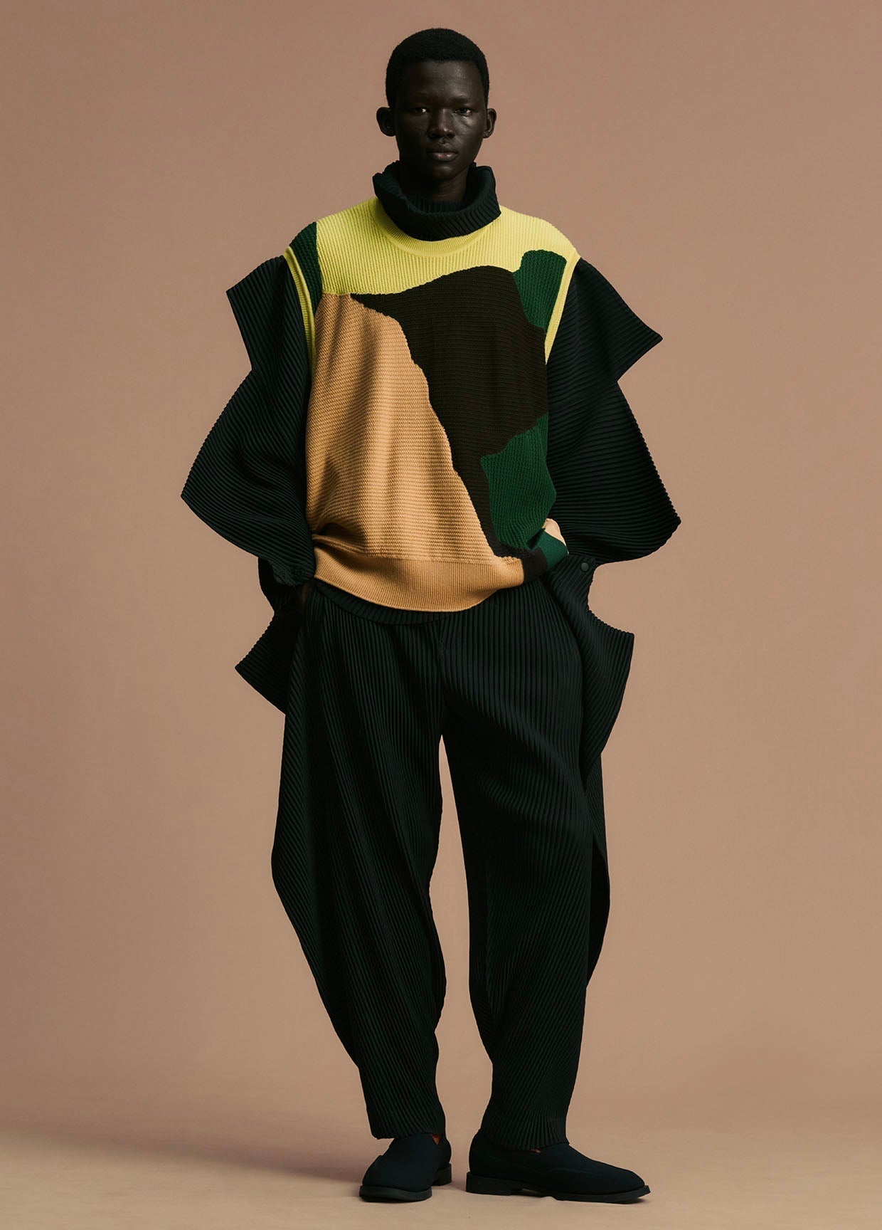 HOMME PLISSÉ ISSEY MIYAKE LOOK 16