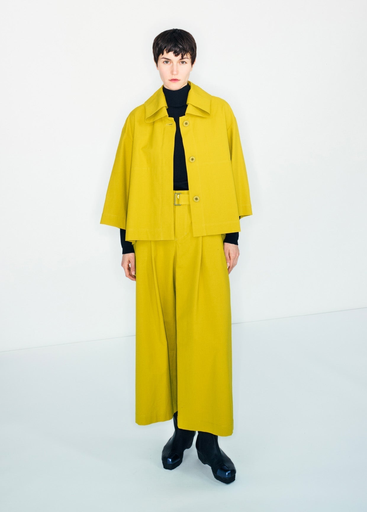 132 5. ISSEY MIYAKE LOOK 21