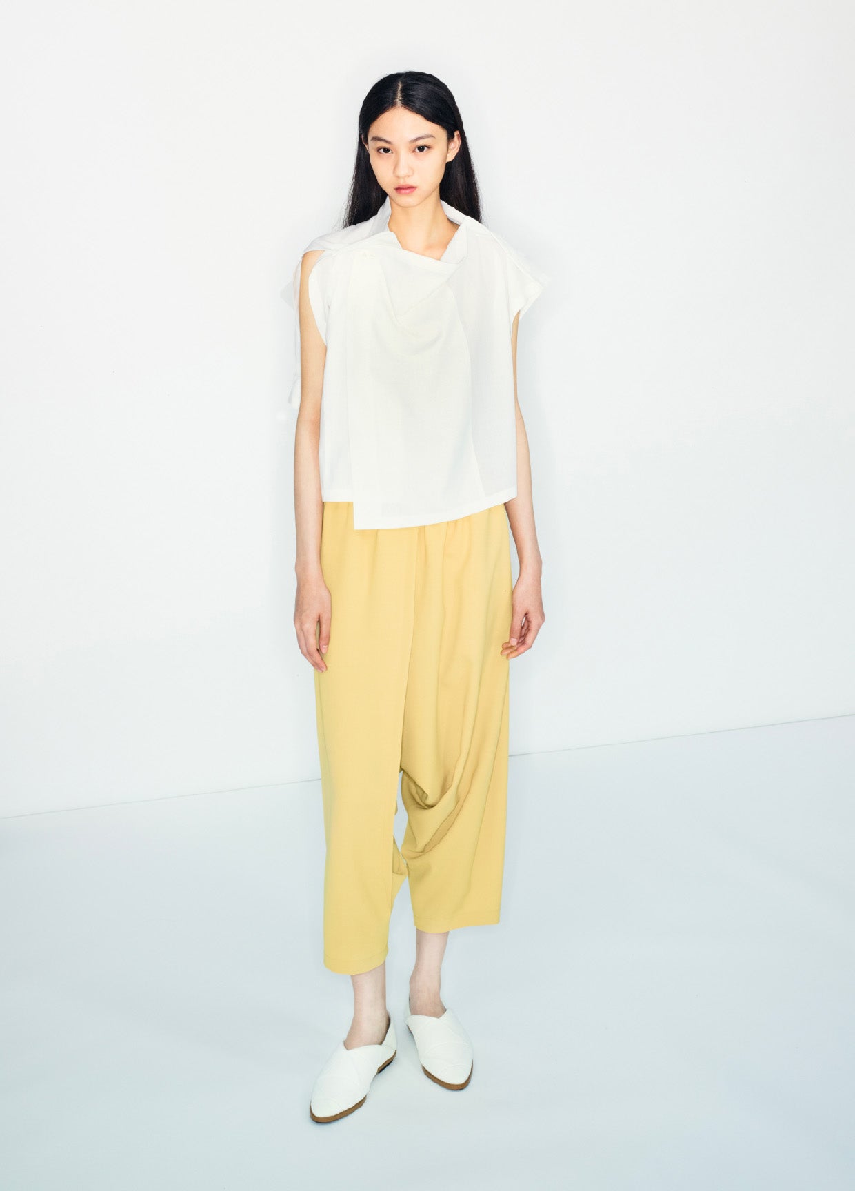 132 5. ISSEY MIYAKE LOOK 15