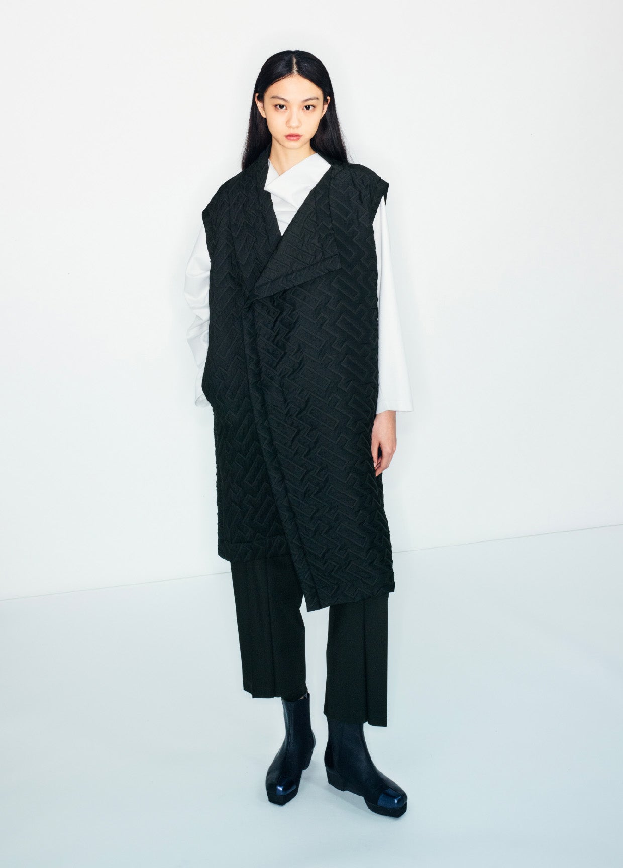 132 5. ISSEY MIYAKE LOOK 39