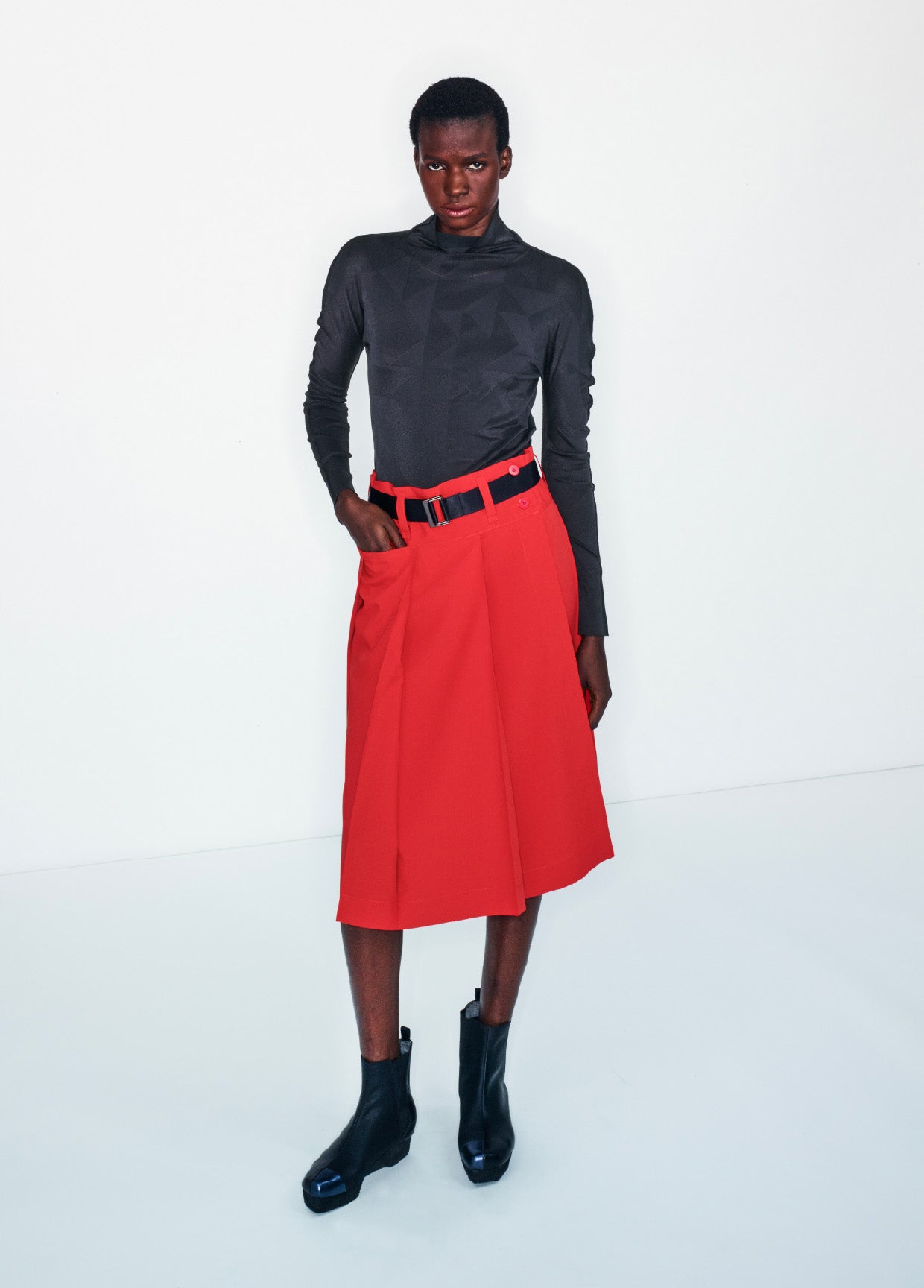 132 5. ISSEY MIYAKE LOOK 26