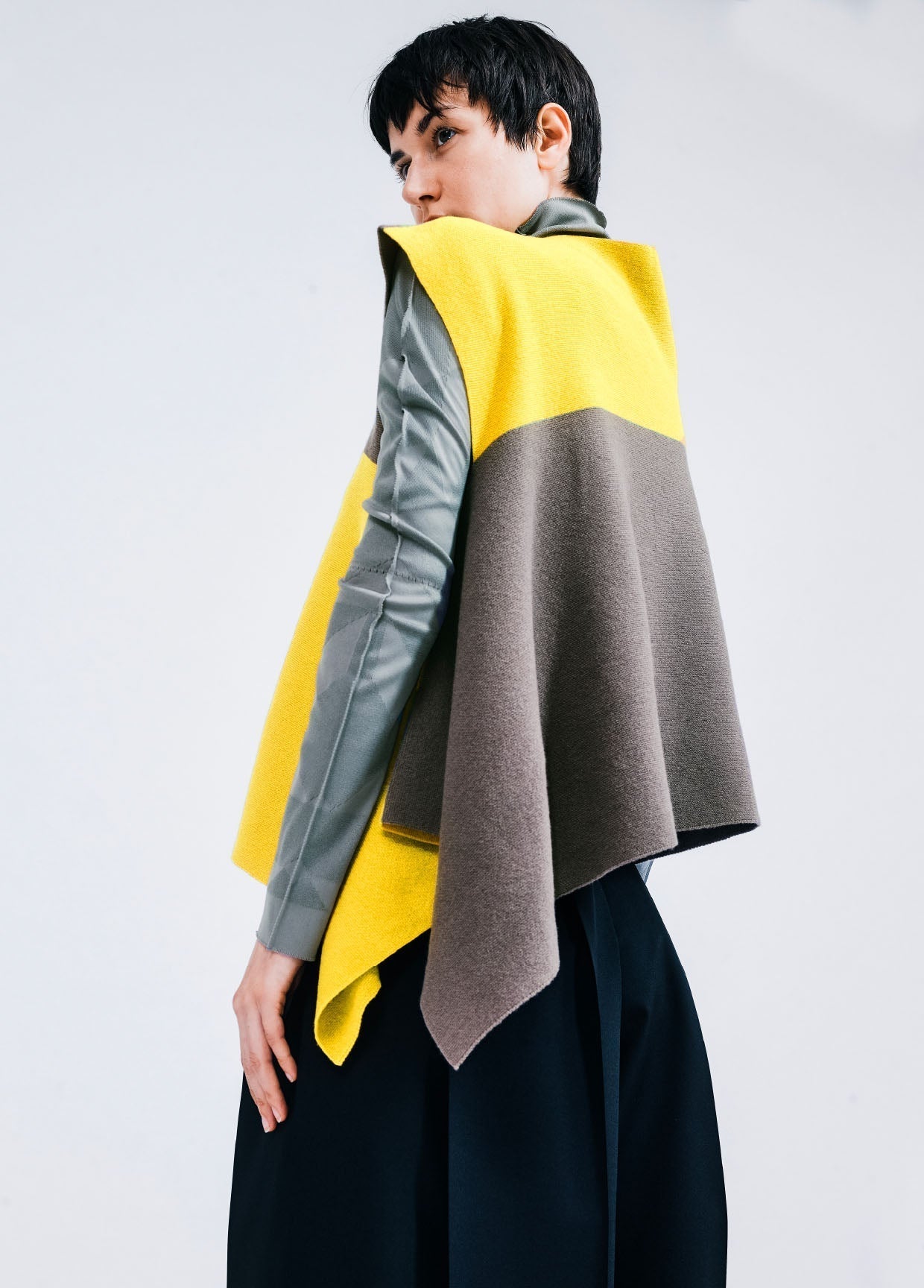 132 5. ISSEY MIYAKE LOOK 30