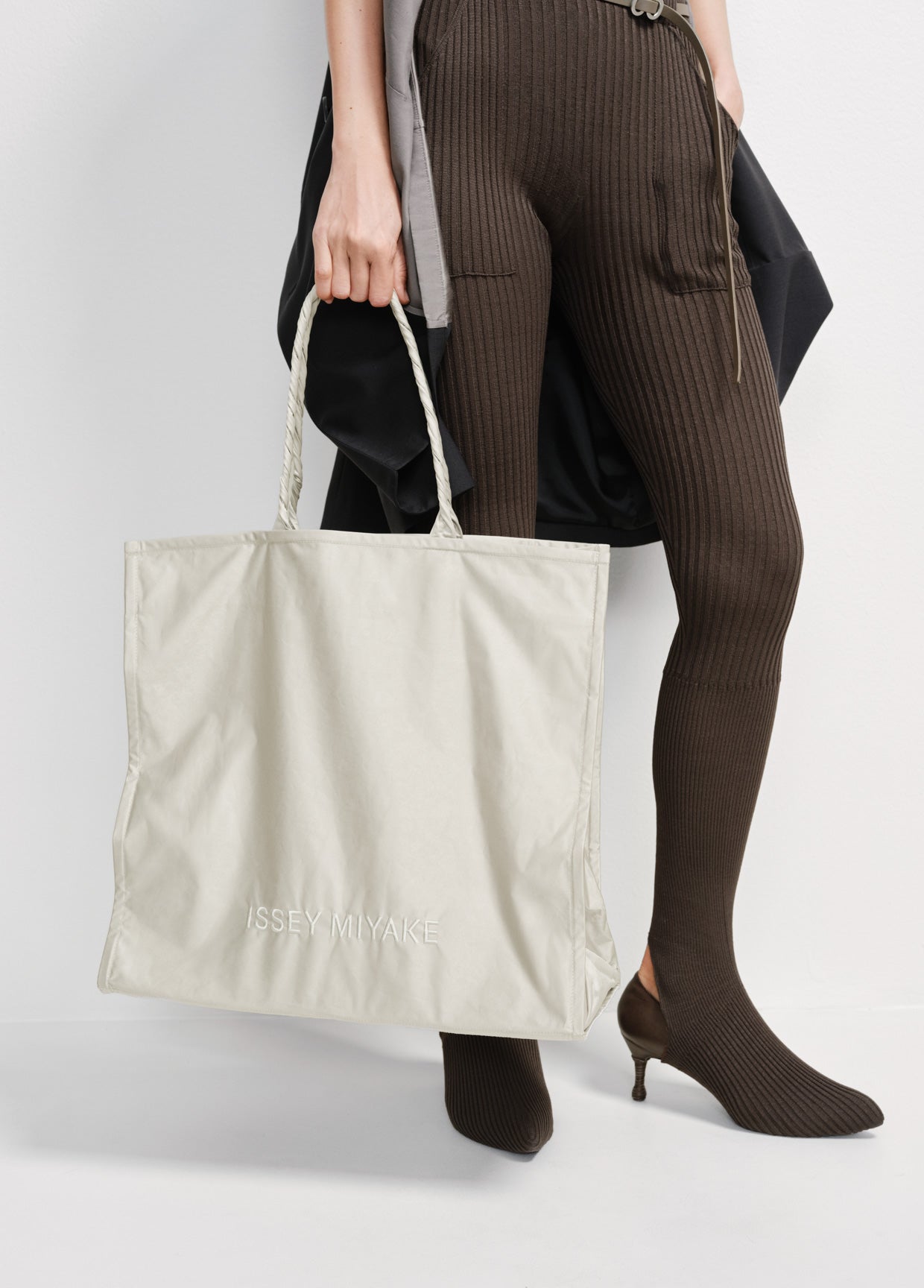 ISSEY MIYAKE LOOK 10