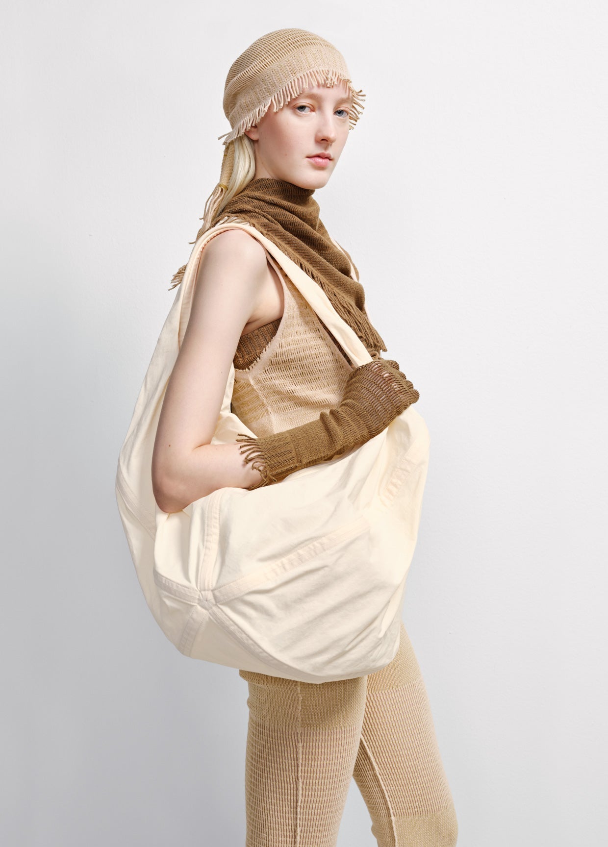 issey miyake 26ss CROCHET AP STOLE 【公式通販】
