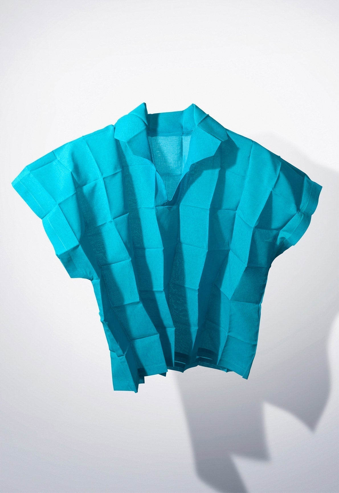 me ISSEY MIYAKE CATALOG SS25 39