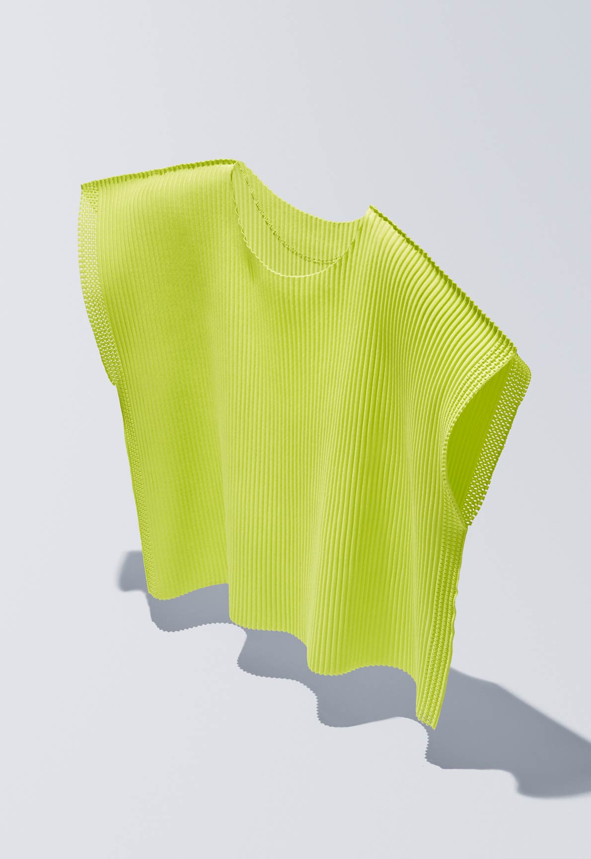 me ISSEY MIYAKE CATALOG AW26 03