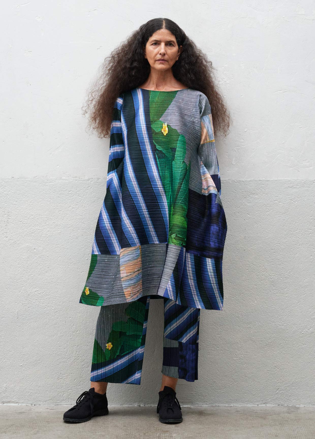 PLEATS PLEASE ISSEY MIYAKE LOOK 05