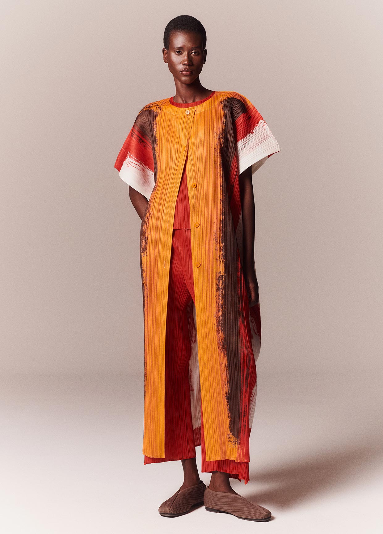 PLEATS PLEASE ISSEY MIYAKE LOOK 02