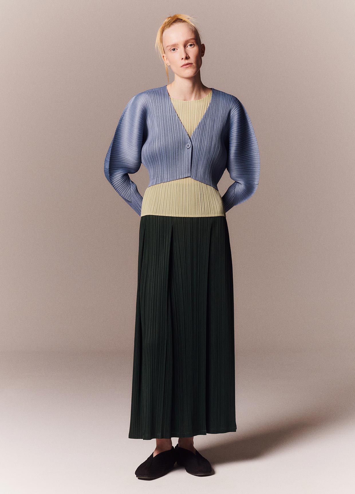 PLEATS PLEASE ISSEY MIYAKE LOOK 46