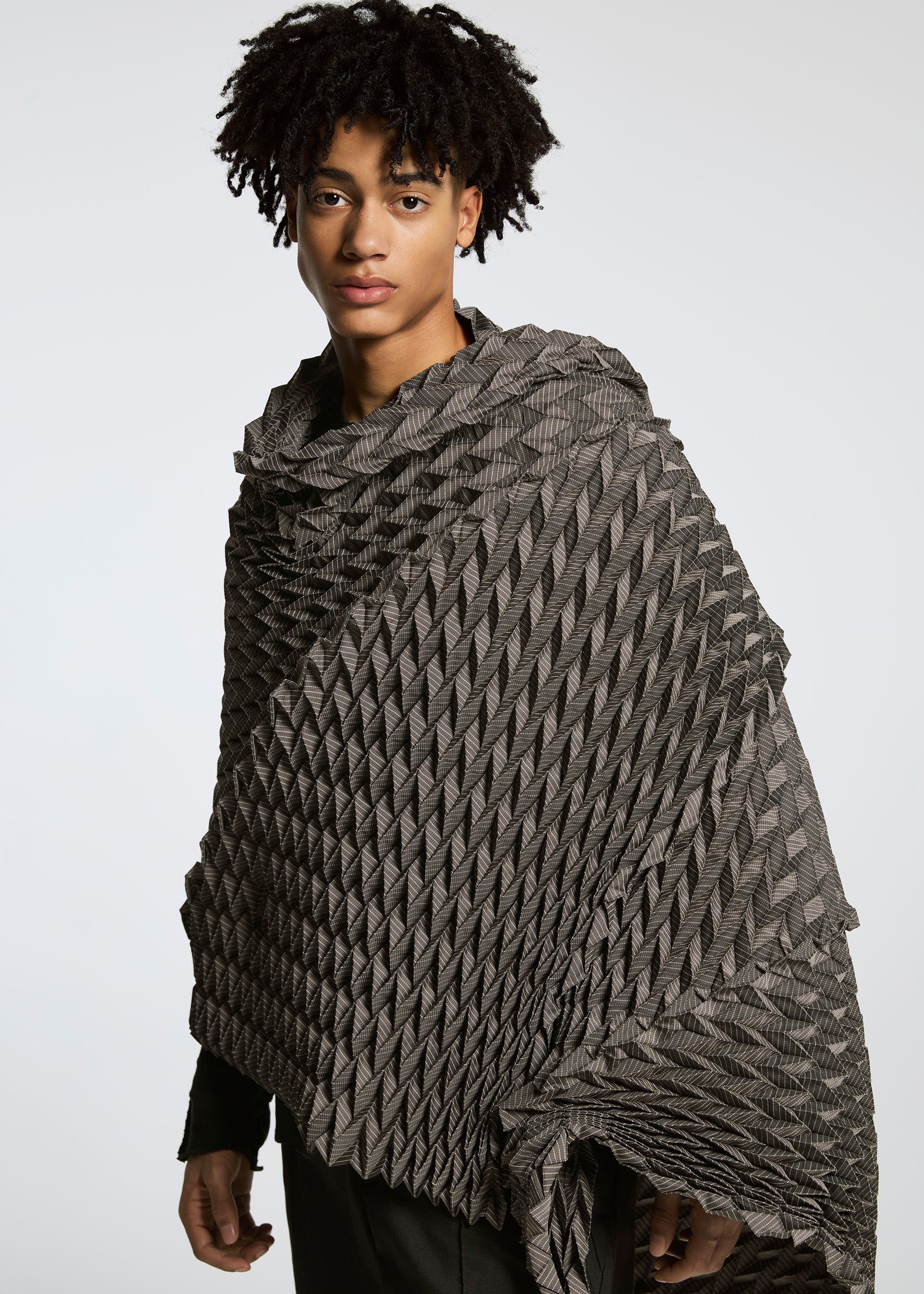 TYPE-O STOLE Stole Black – ISSEY MIYAKE EU