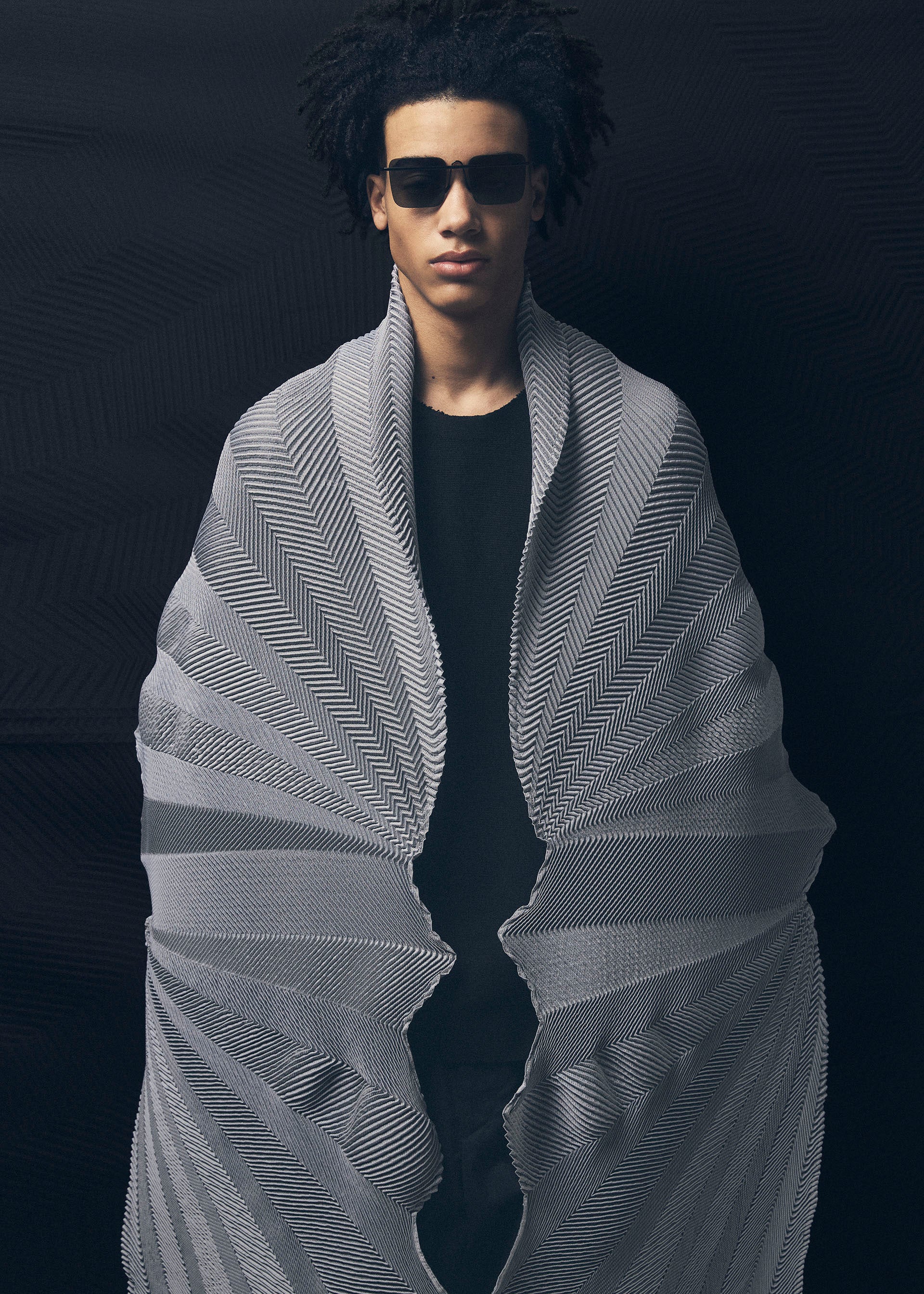 TYPE-XIV ESP 002 Stole Black-hued – ISSEY MIYAKE EU