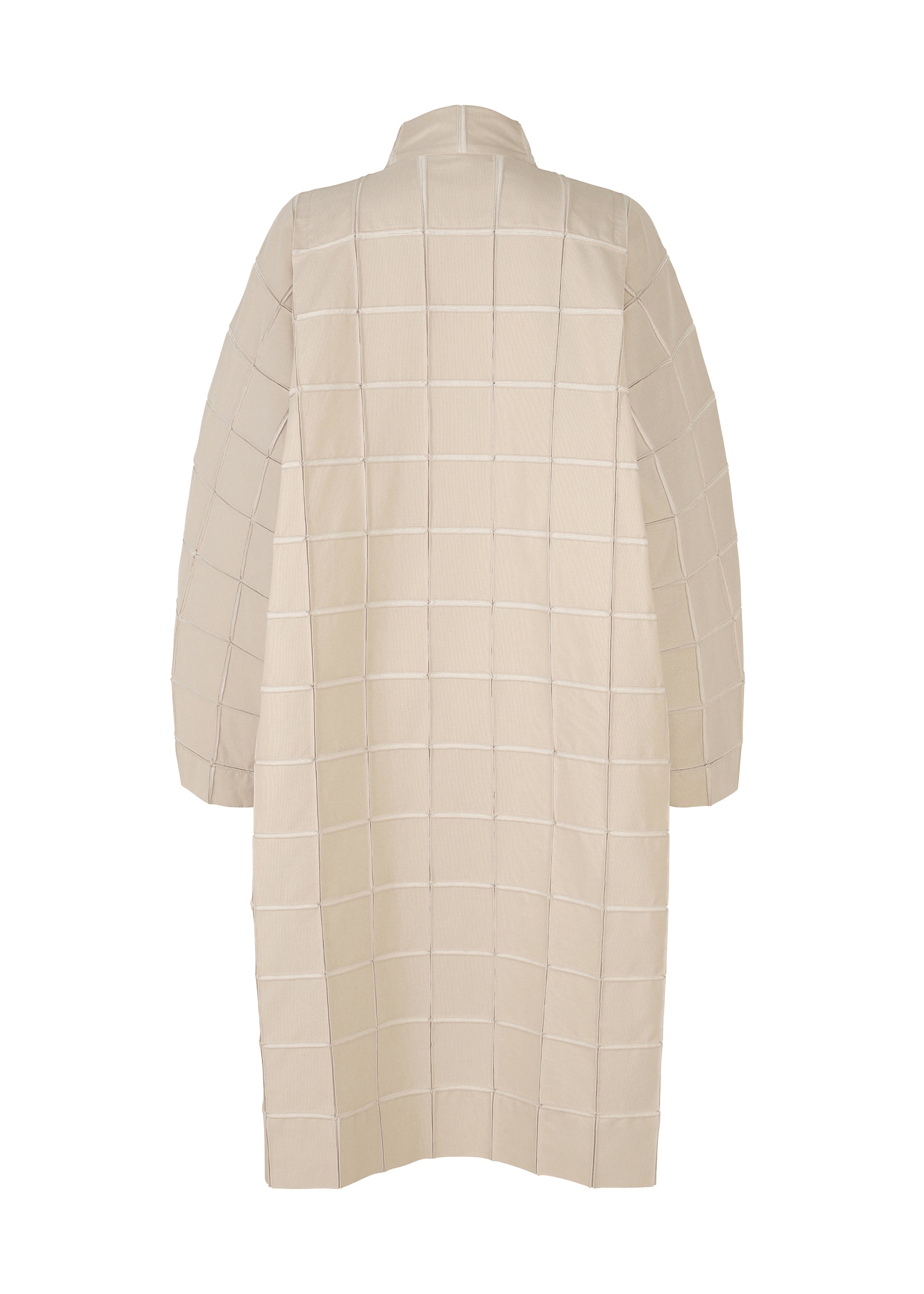 A detail shot of the APOCABLE TYPE O 002 prêt à porter.