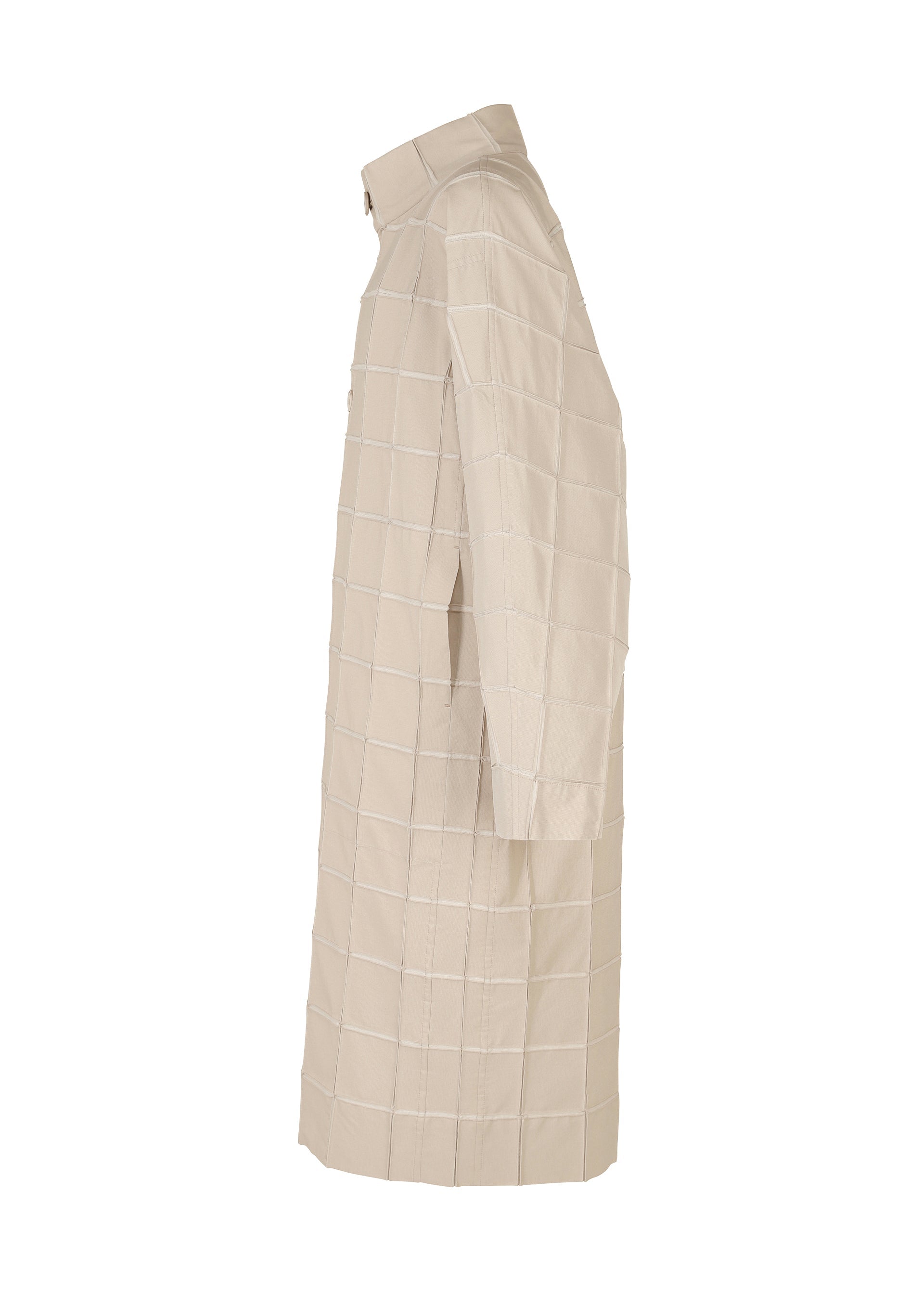 A detail shot of the APOCABLE TYPE O 002 prêt à porter.