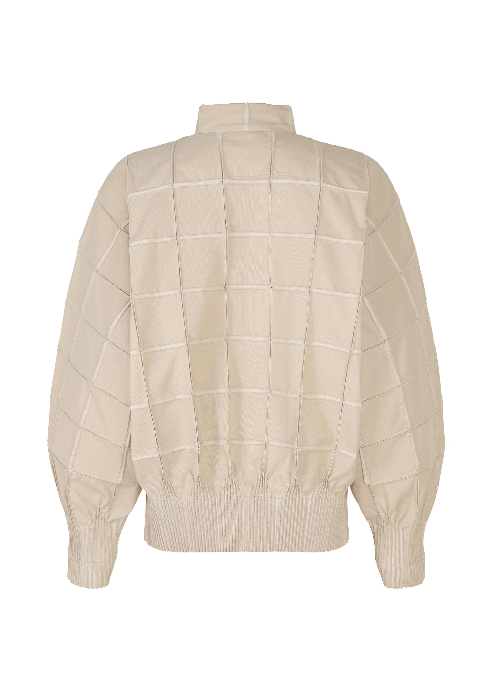 A detail shot of the APOCABLE TYPE O 002 prêt à porter.