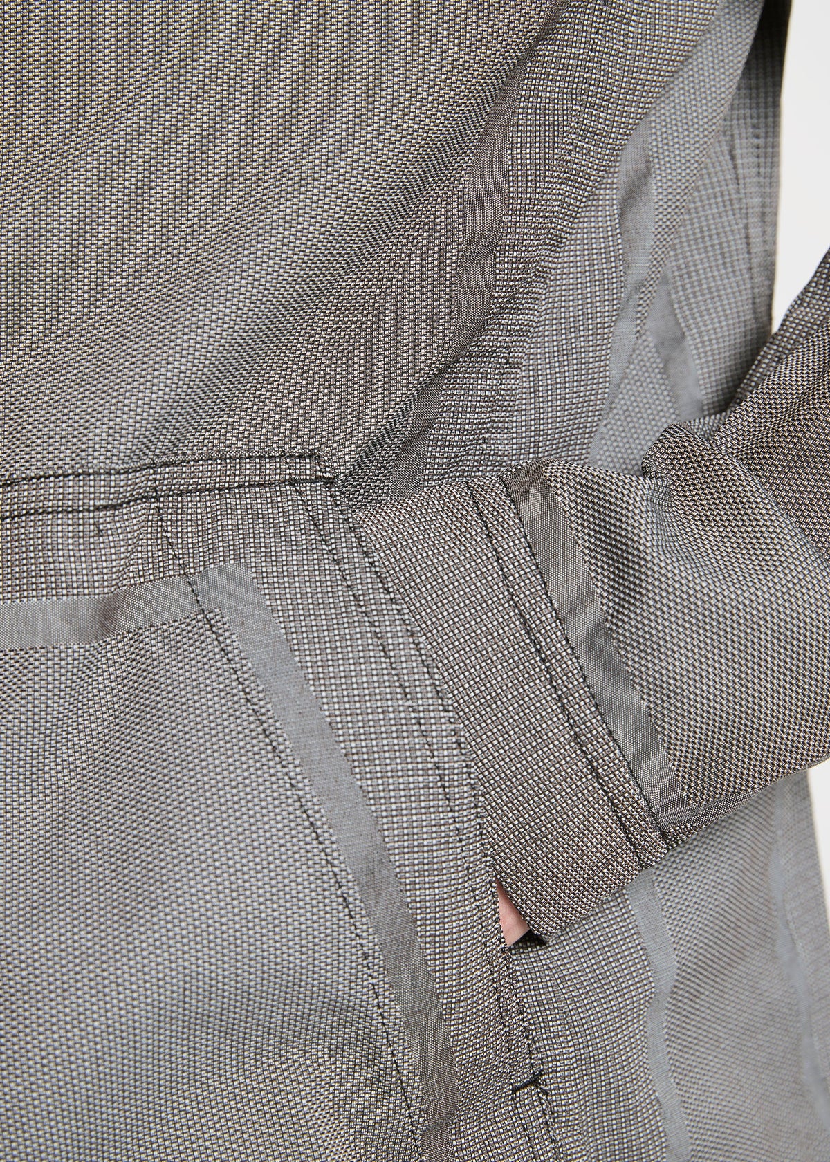 A model wears the APOCABLE TYPE U 001 prêt à porter.