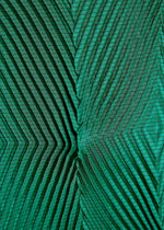 A model wears the APOCABLE TYPE O 007 prêt à porter.