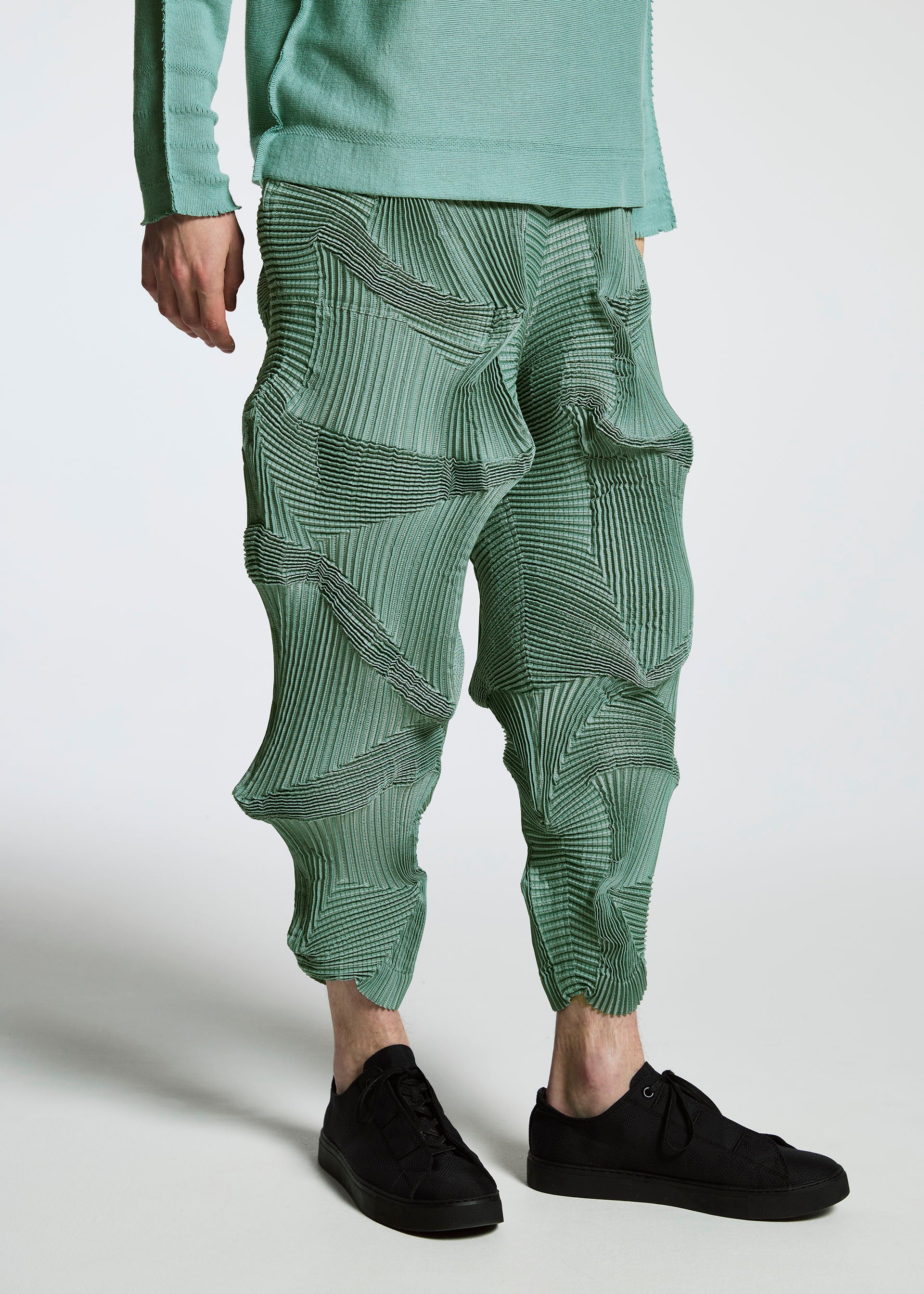 TYPE-O 003 Trousers Black – ISSEY MIYAKE EU