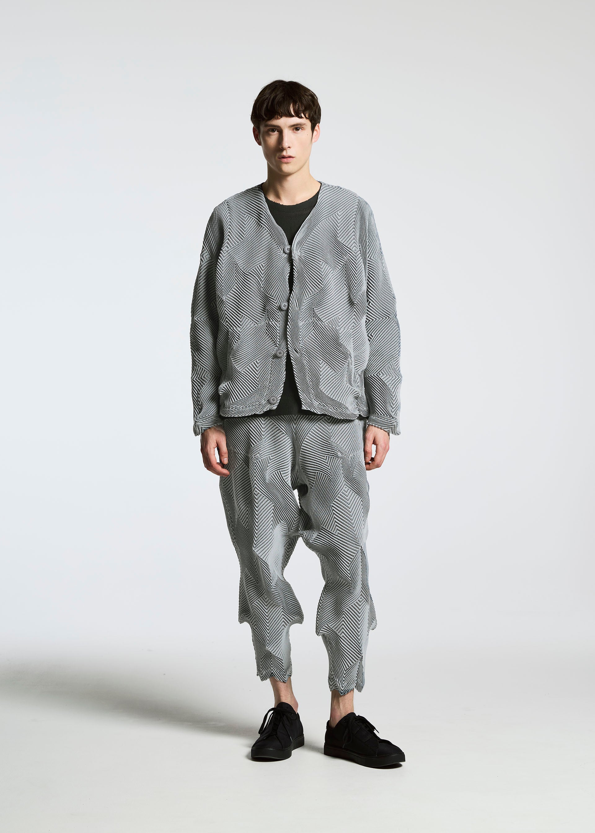 A-POC ABLE ISSEY MIYAKE TYPE-O 010ダークグレイ TYPE-O 010 – ISSEY MIYAKE EU