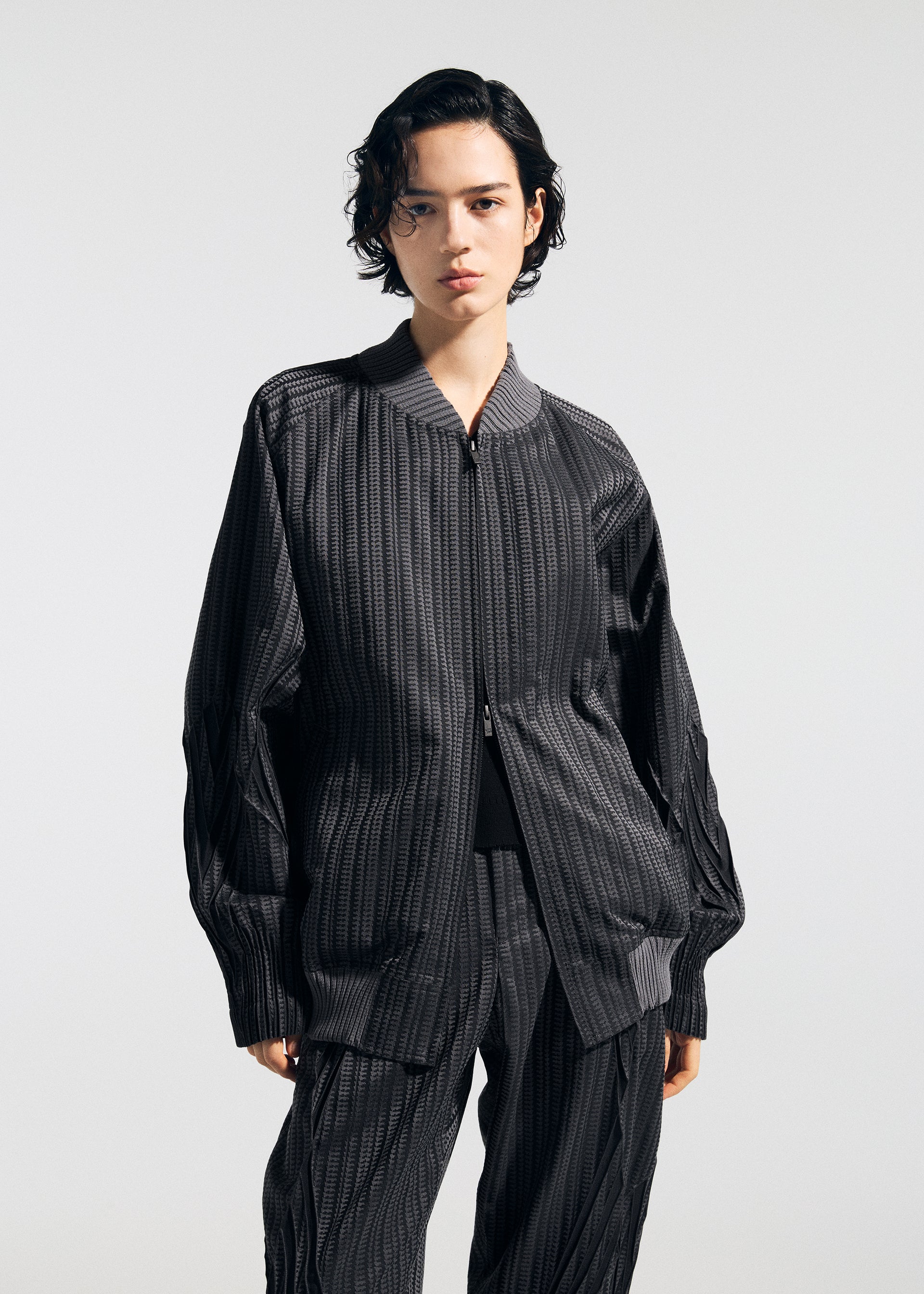 ISSEY MIYAKE APOC AT23FJ217トップス A-POC ABLE ISSEY MIYAKE – ISSEY MIYAKE EU