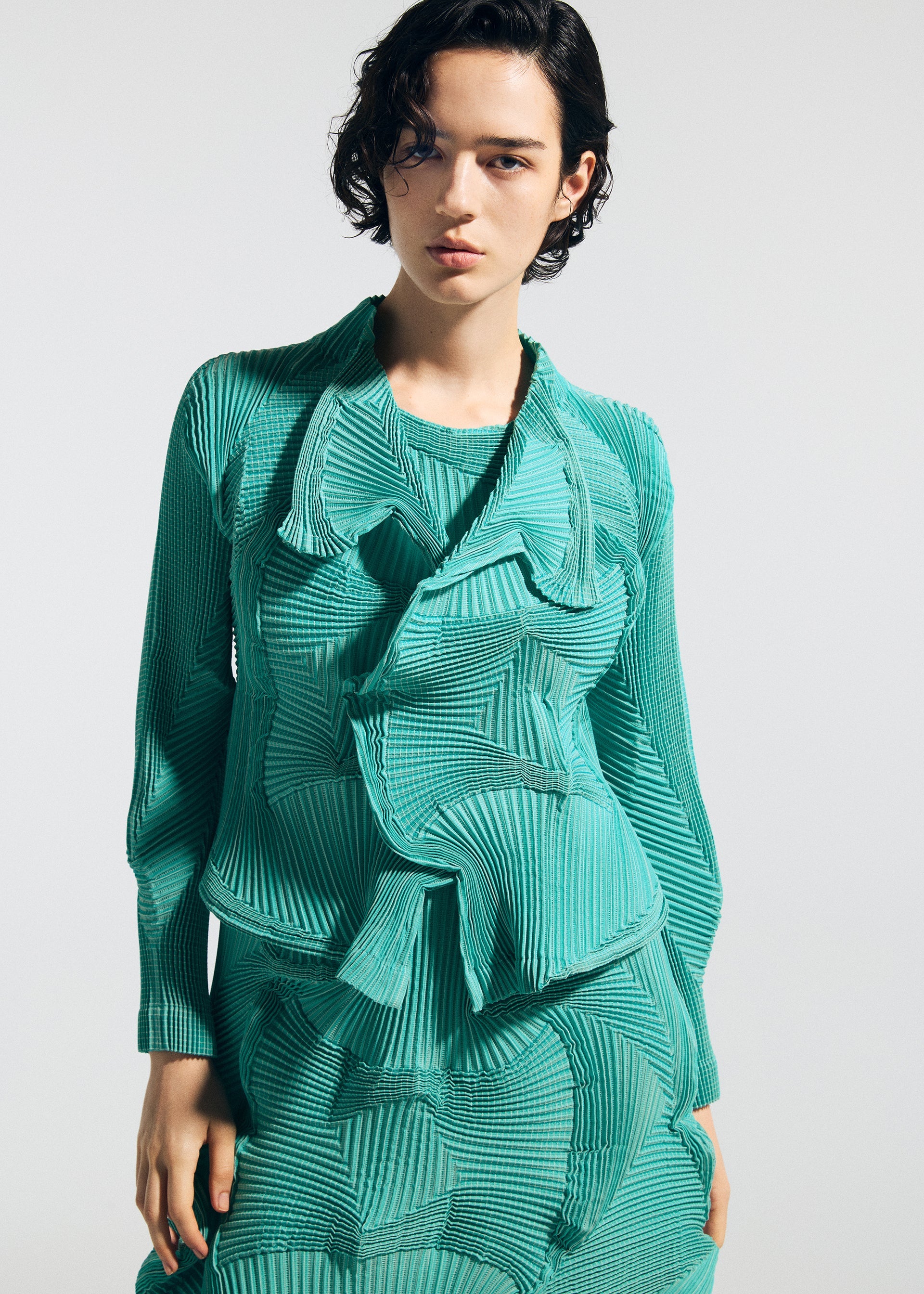 TYPE-O 003 Jacket Emerald Green-Hued – ISSEY MIYAKE EU