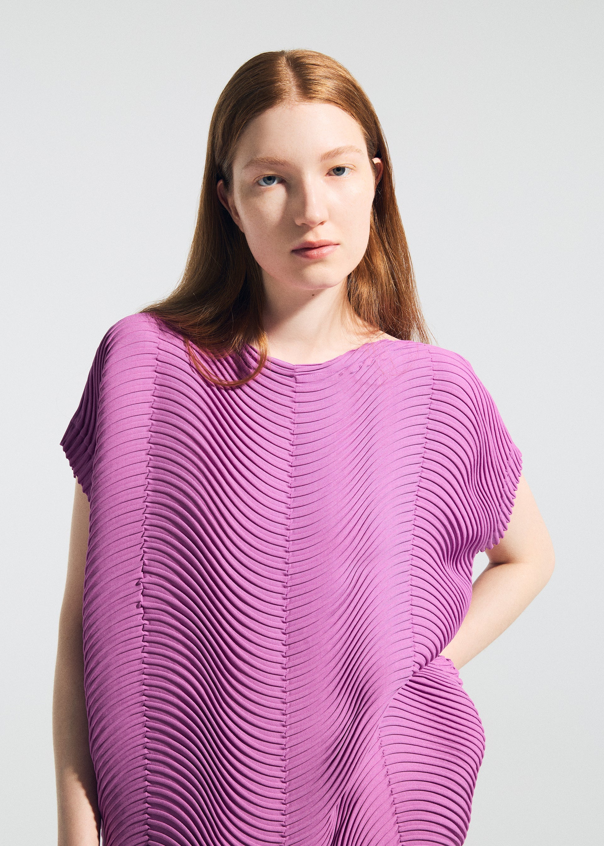 A model wears the A-POC ABLE ISSEY MIYAKE TYPE-P 006 type-p-006-shirt-black.