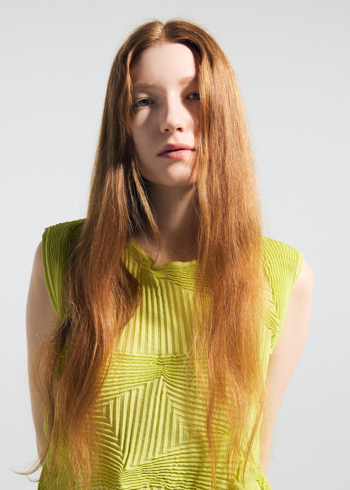 A model wears the A-POC ABLE ISSEY MIYAKE TYPE-O 022 type-o-022-shirt-black.