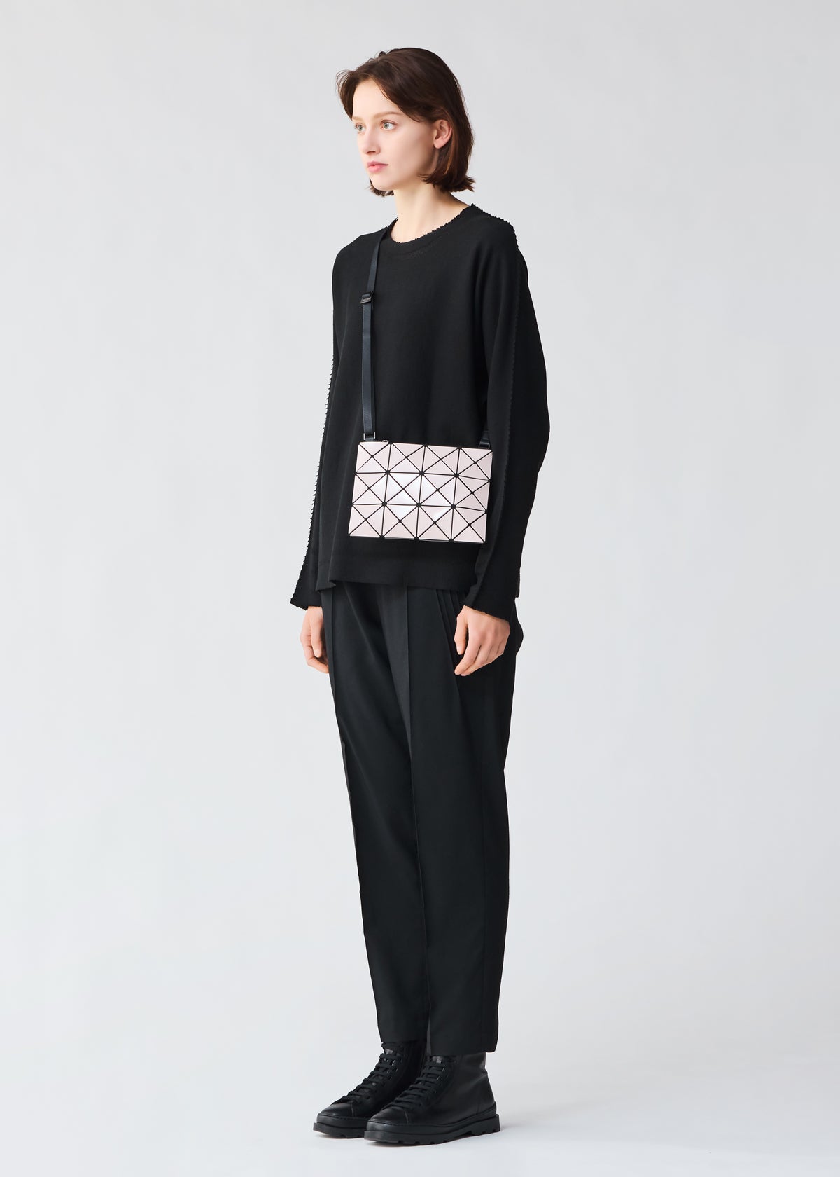 LUCENT Crossbody Beige – ISSEY MIYAKE EU