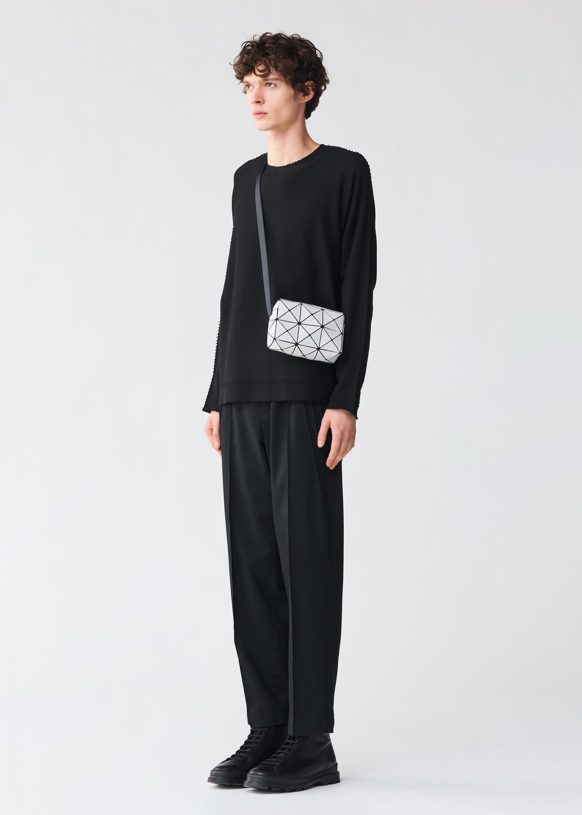 CUBOID Shoulder Bag Light Grey – ISSEY MIYAKE EU