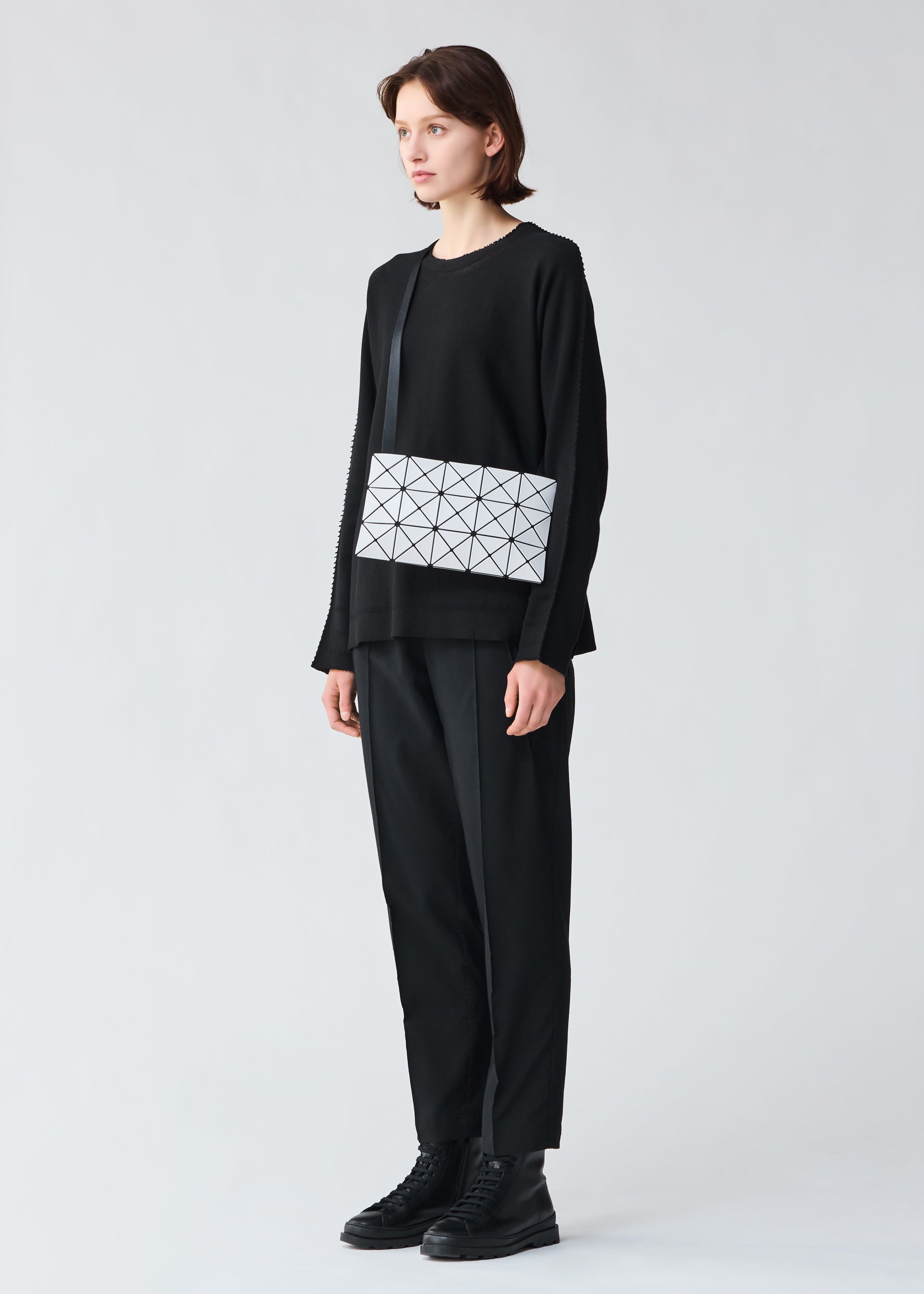 LUCENT MATTE Shoulder Bag Matte Black – ISSEY MIYAKE EU 