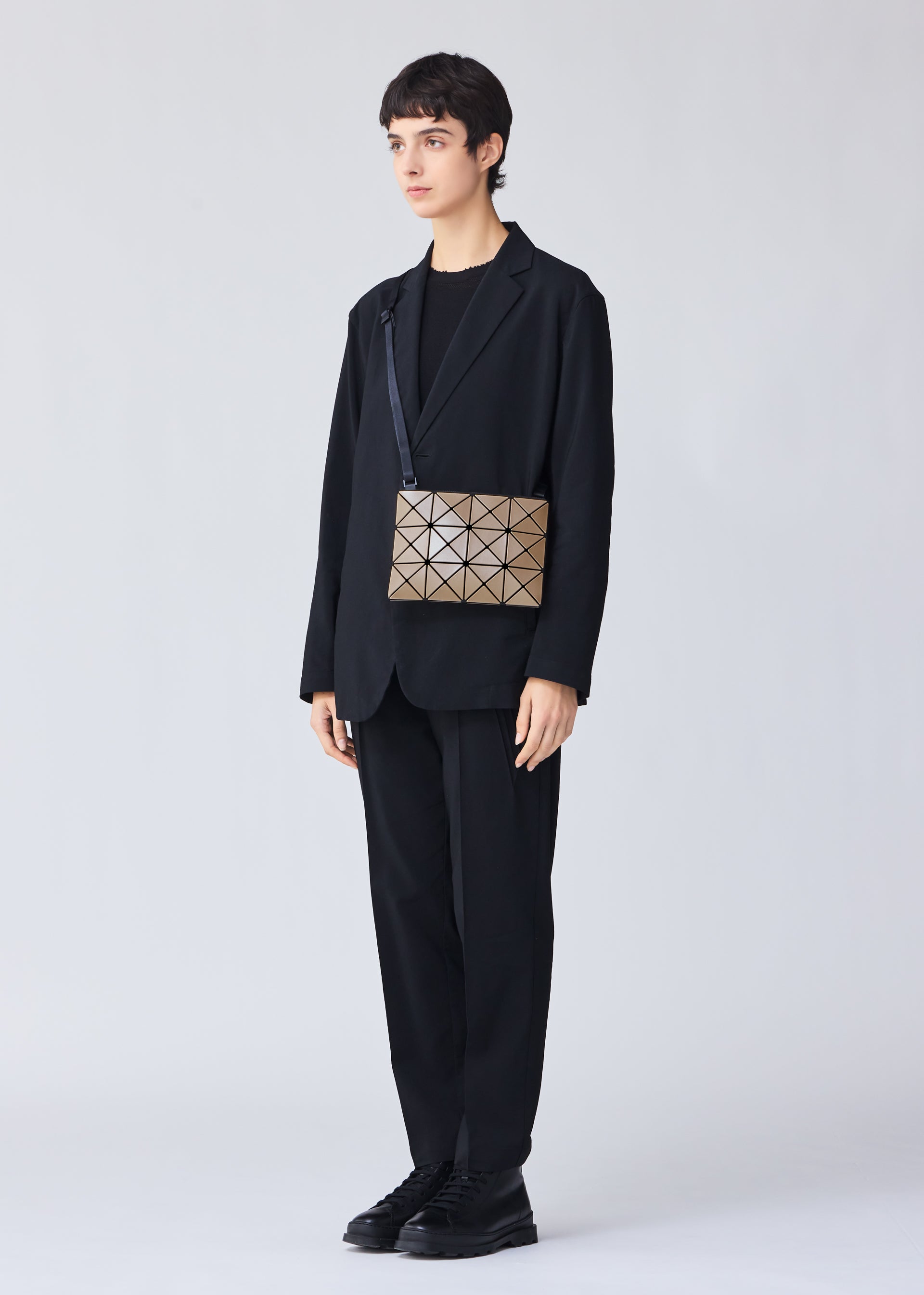 90s ISSEY MIYAKE ツイード ヘリンボーン エルボーパッチ　9 LUCENT METALLIC Crossbody Light Brown – ISSEY MIYAKE EU