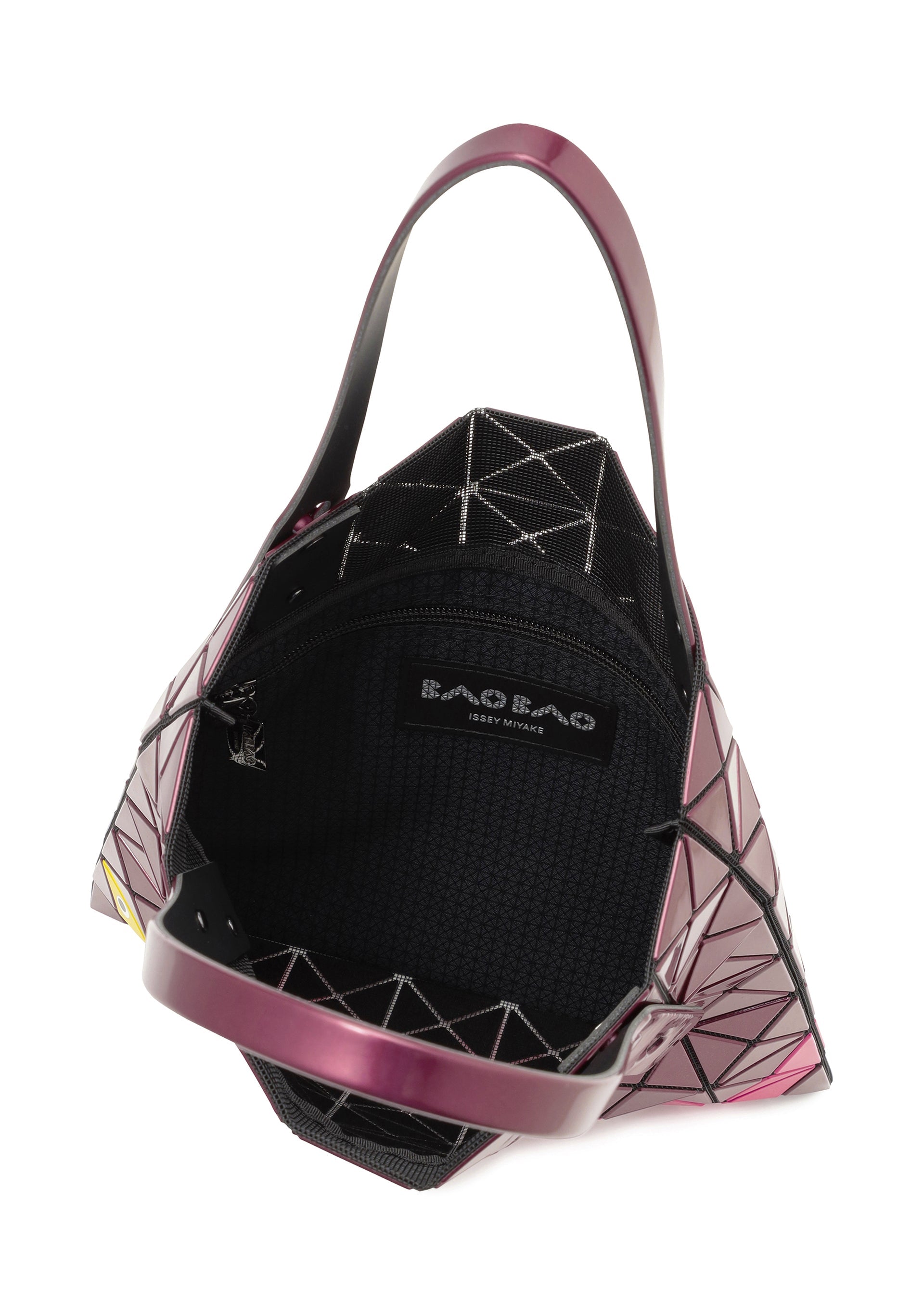 A detail shot of the Bao Bao Issey Miyake WONDER tote bag.