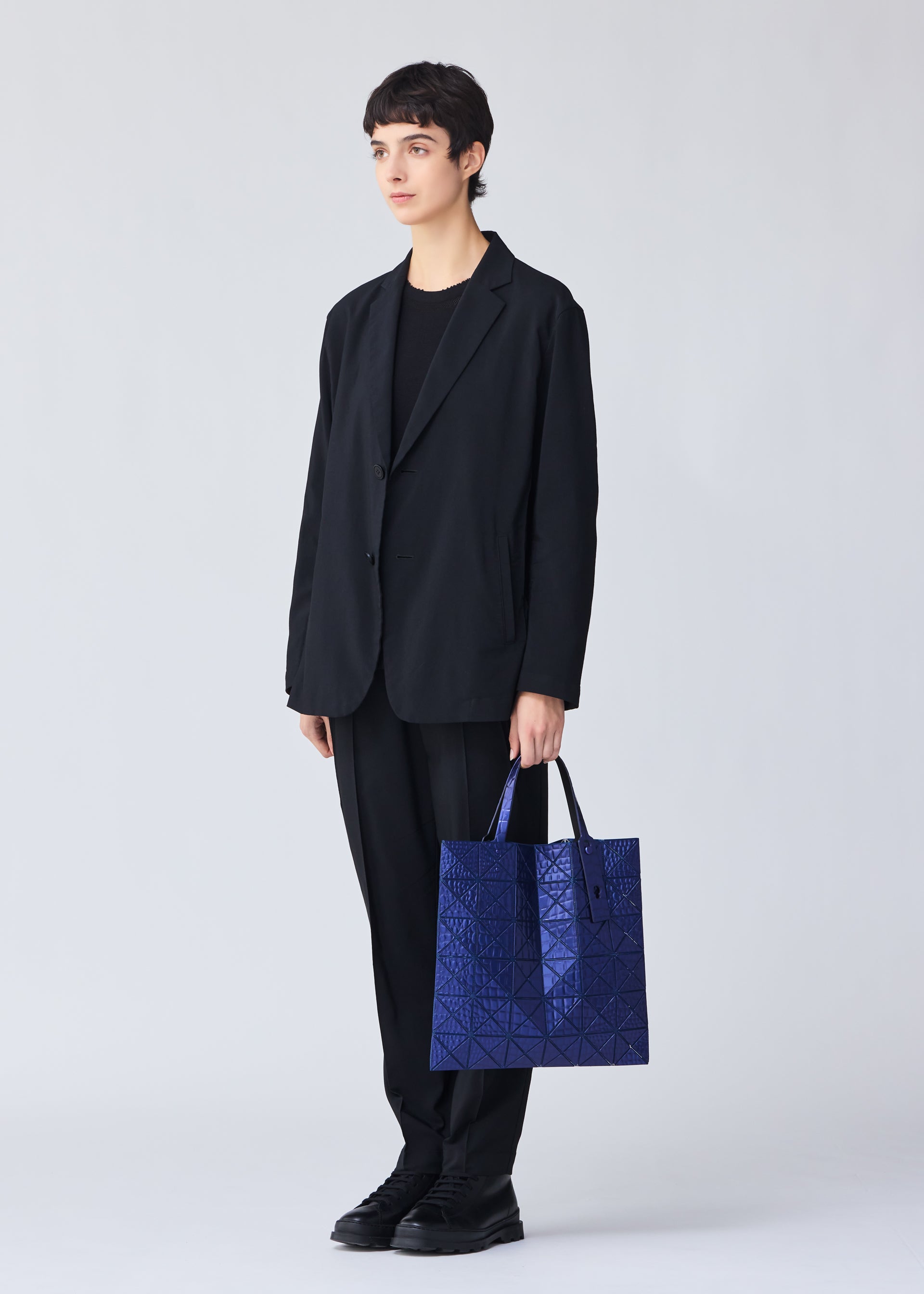 META KAIJU Tote Bag Gunmetal – ISSEY MIYAKE EU