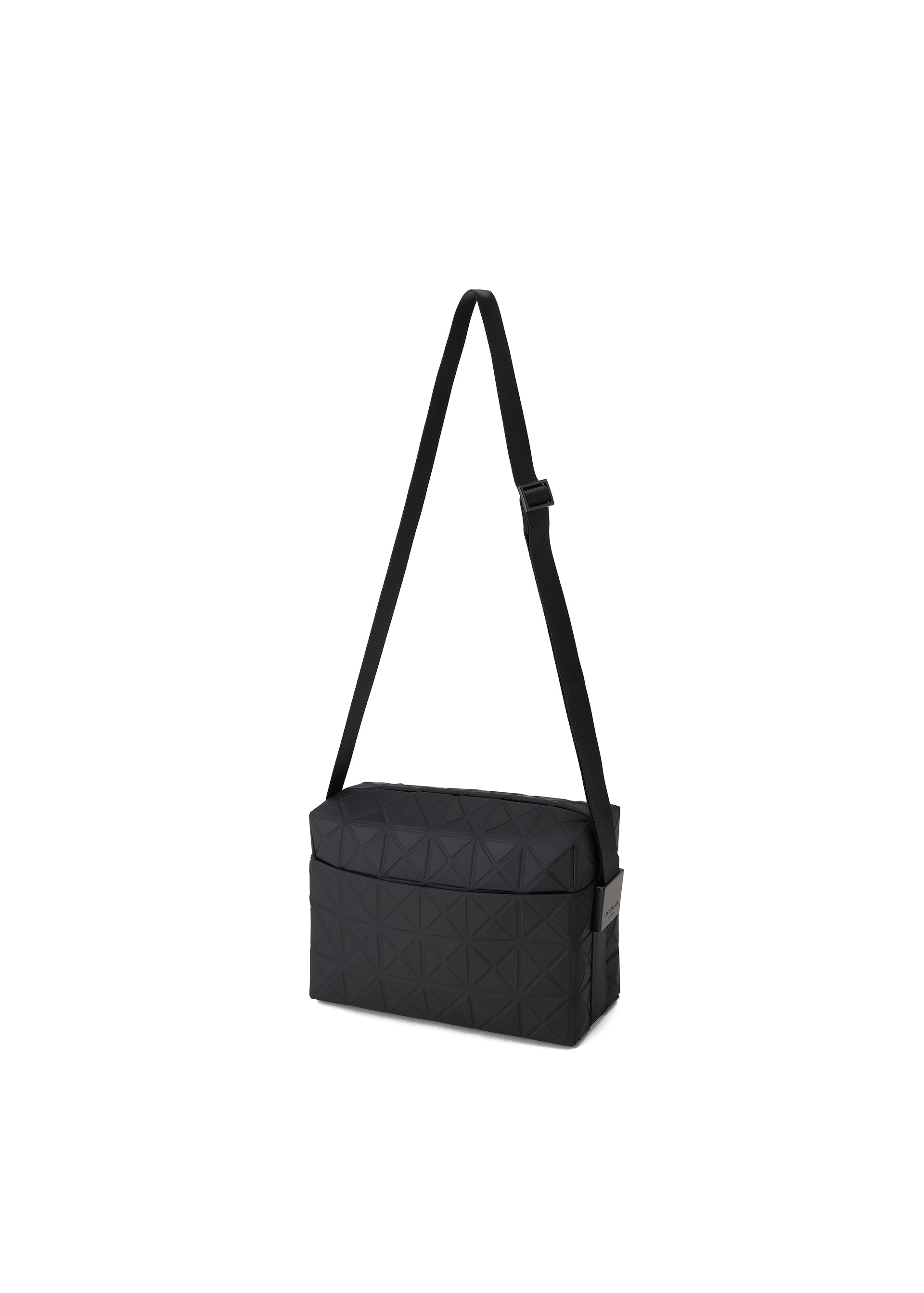 ISSEY MIYAKE ショルダーバッグ メッセンジャー TRACK Shoulder Bag Grey – ISSEY MIYAKE EU